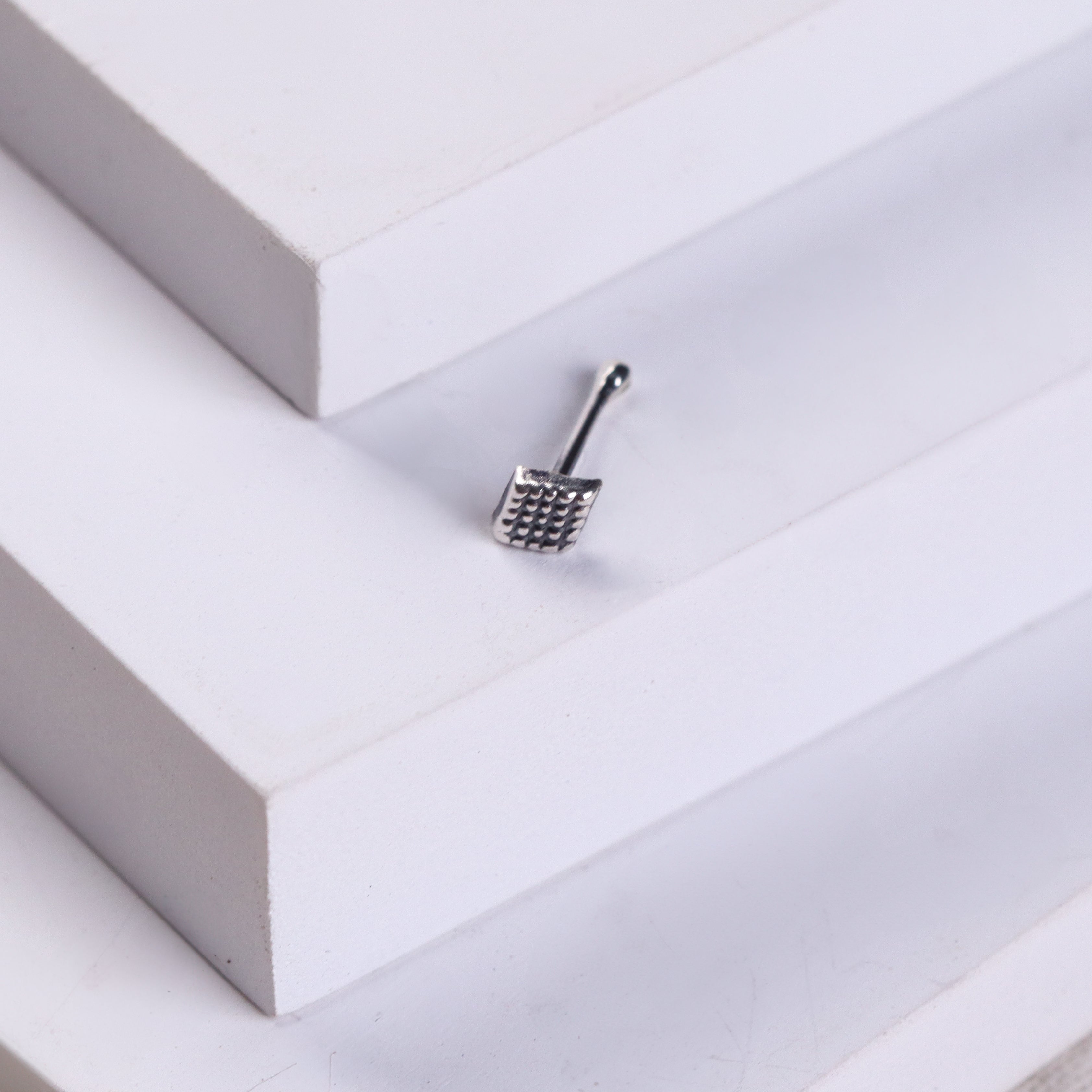 Silver Mini Dotted Nose pin