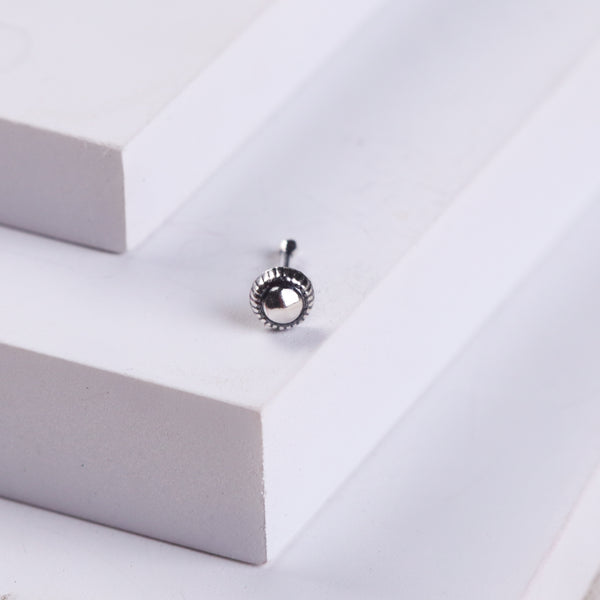 Silver Round Textured Nose pin