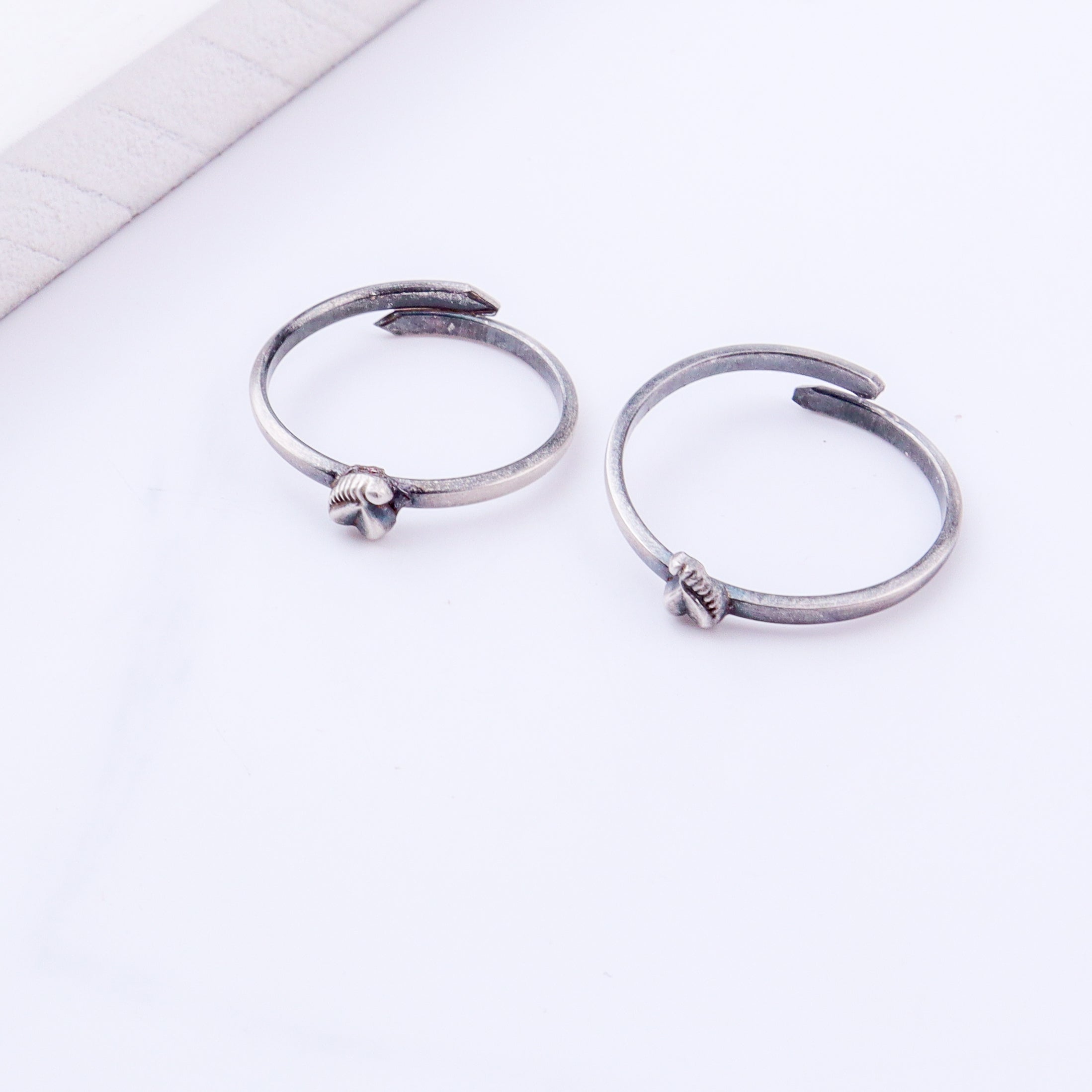 Tiny Silver Adjustable Koyari Heart Toe Ring