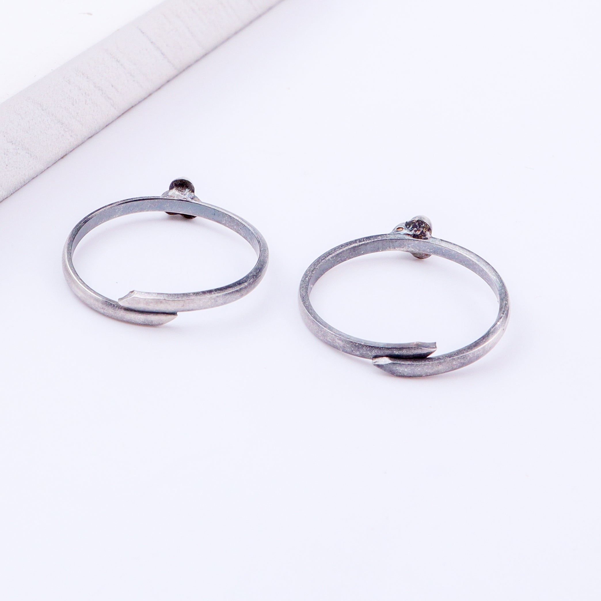Tiny Silver Adjustable Dotted Toe Ring