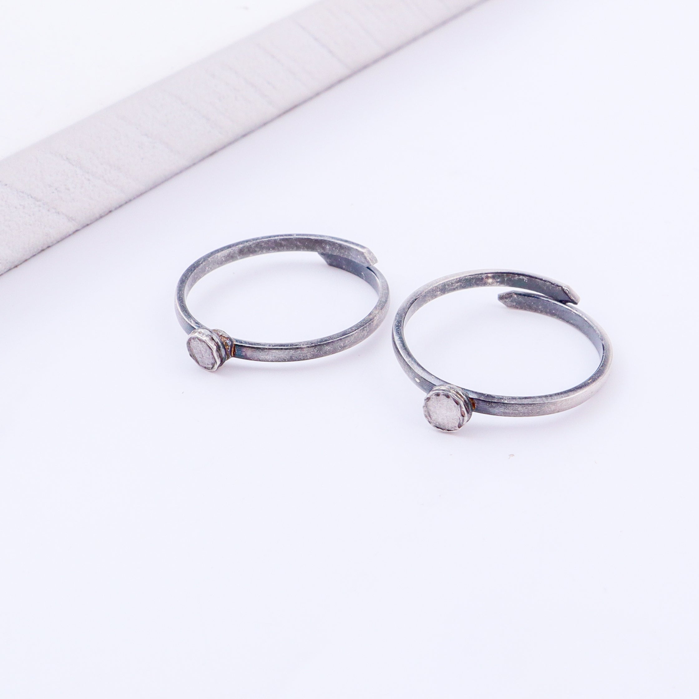 Tiny Silver Adjustable Flat Circle Toe Ring