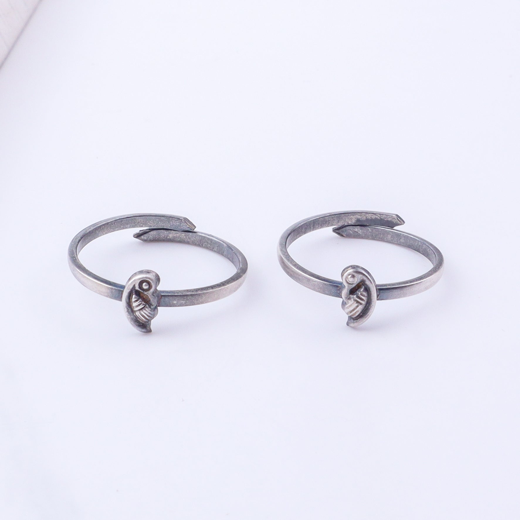 Tiny Silver Adjustable Peacock Toe Ring