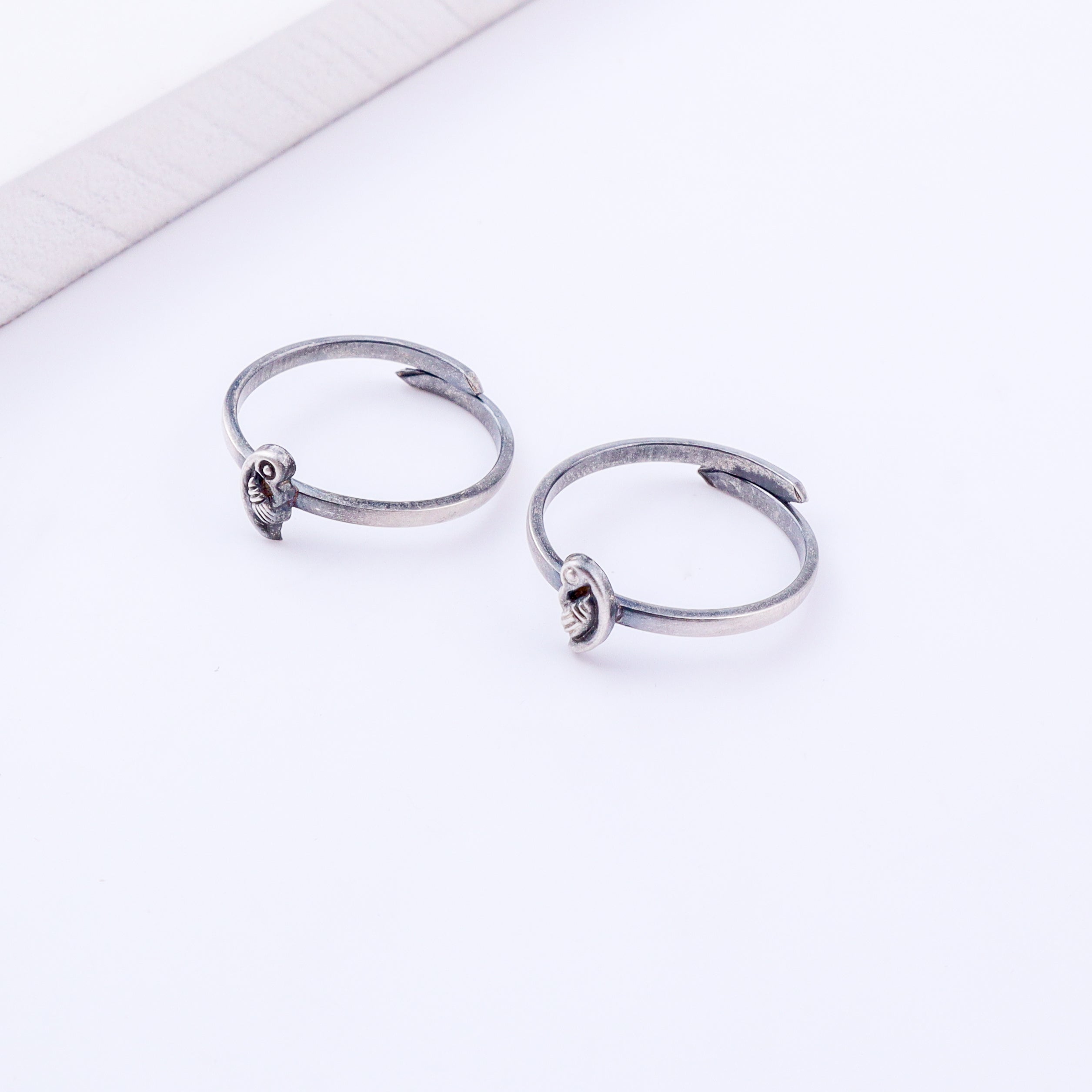 Tiny Silver Adjustable Peacock Toe Ring