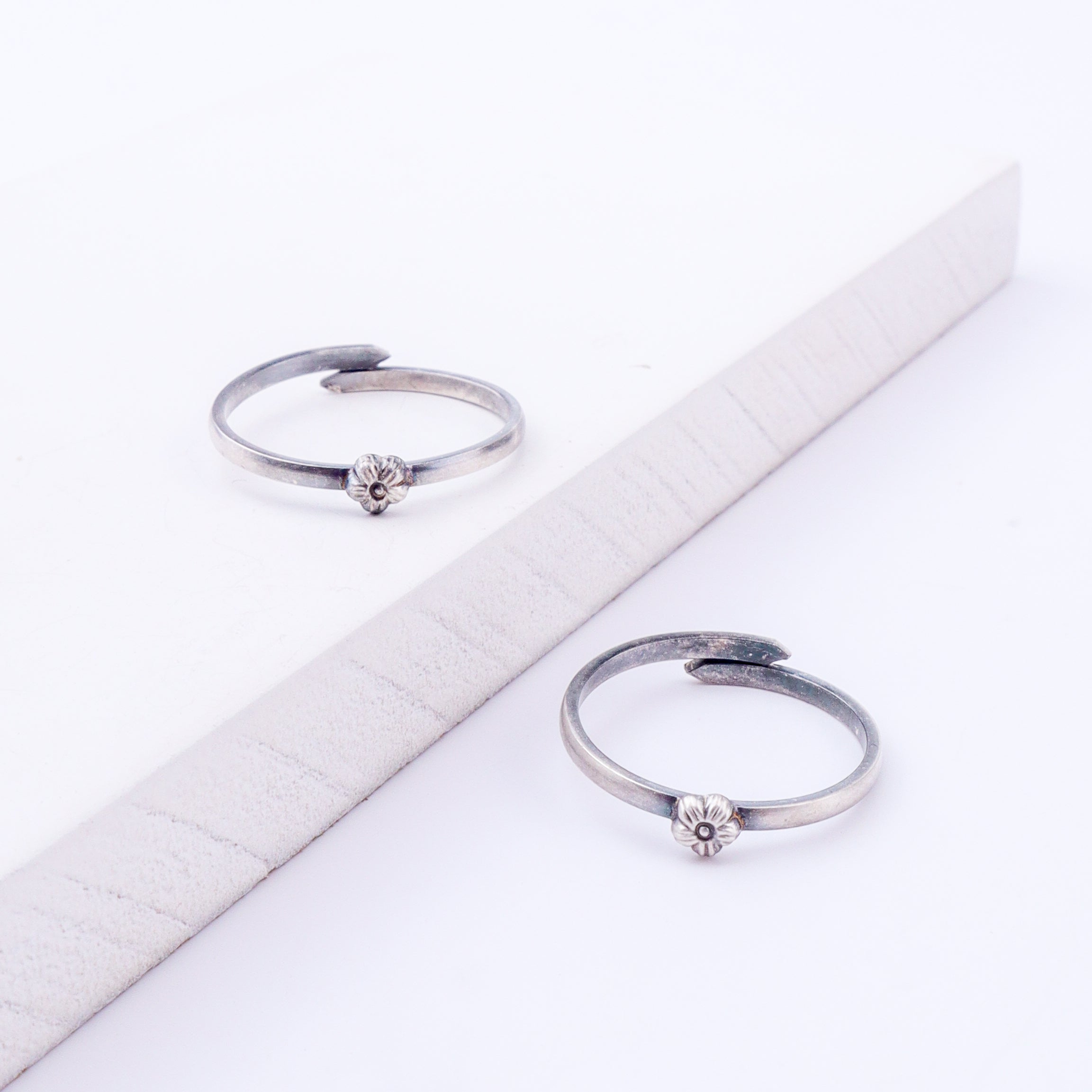 Tiny Silver Adjustable Flower Toe Ring