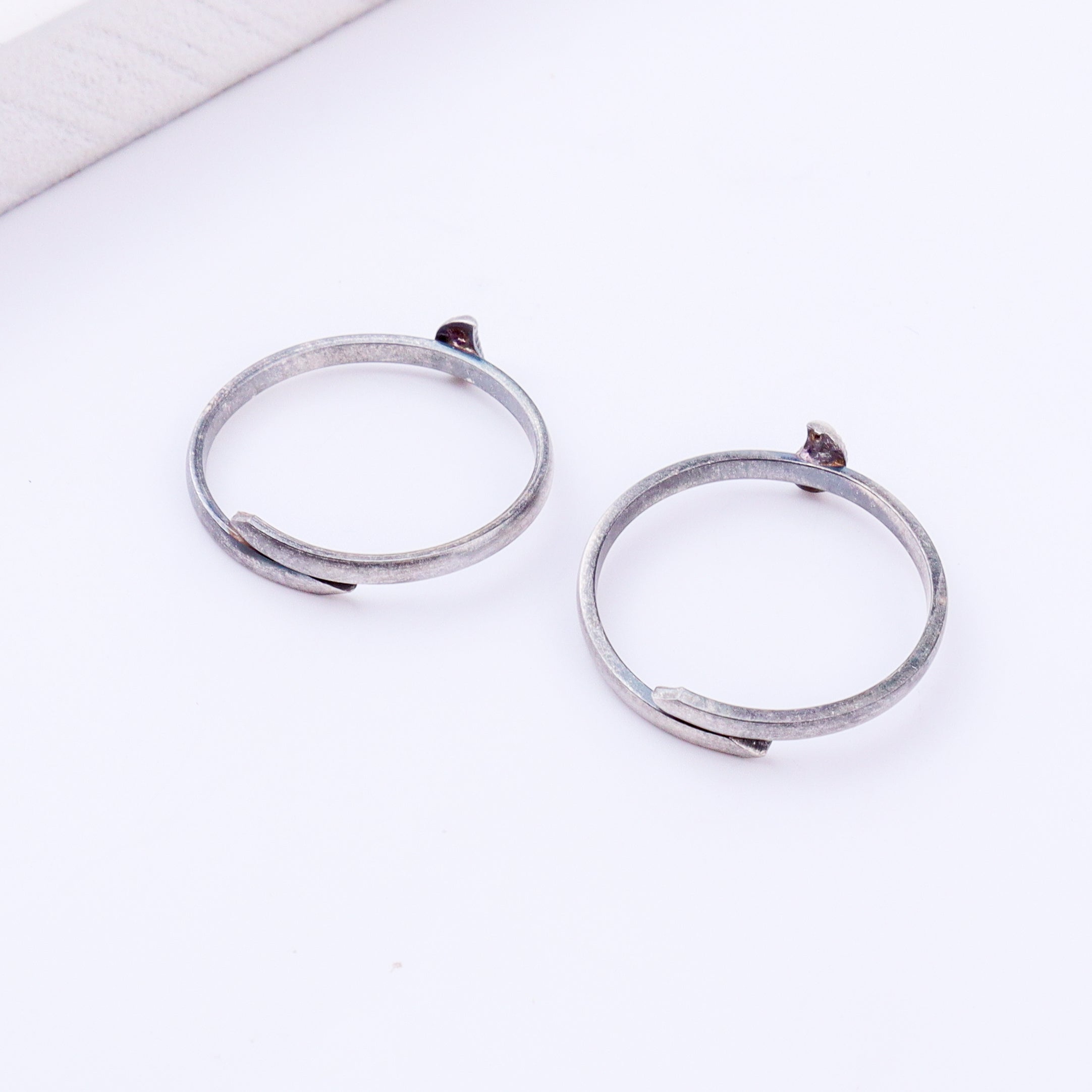 Tiny Silver Adjustable Leaf Toe Ring