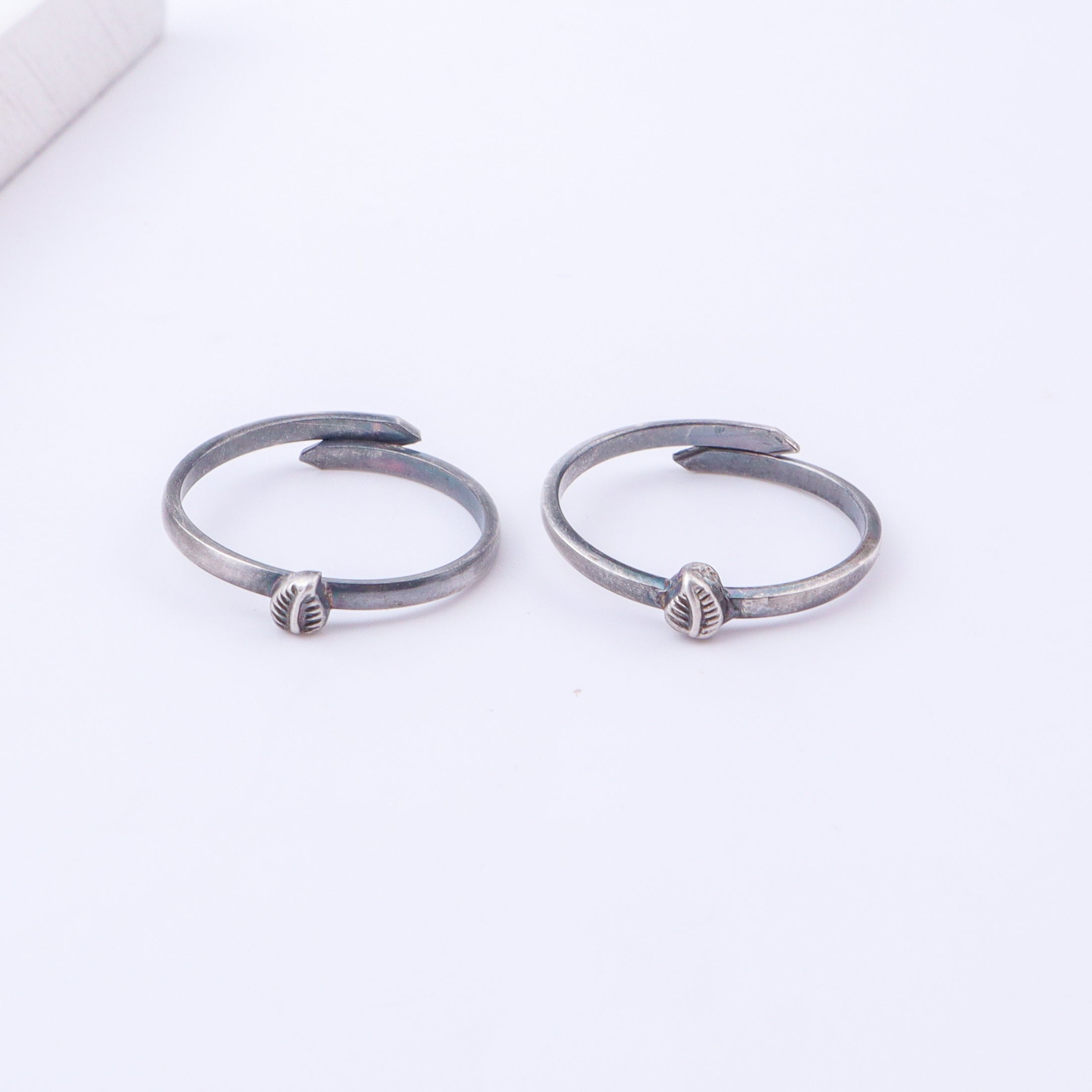 Tiny Silver Adjustable Leaf Toe Ring