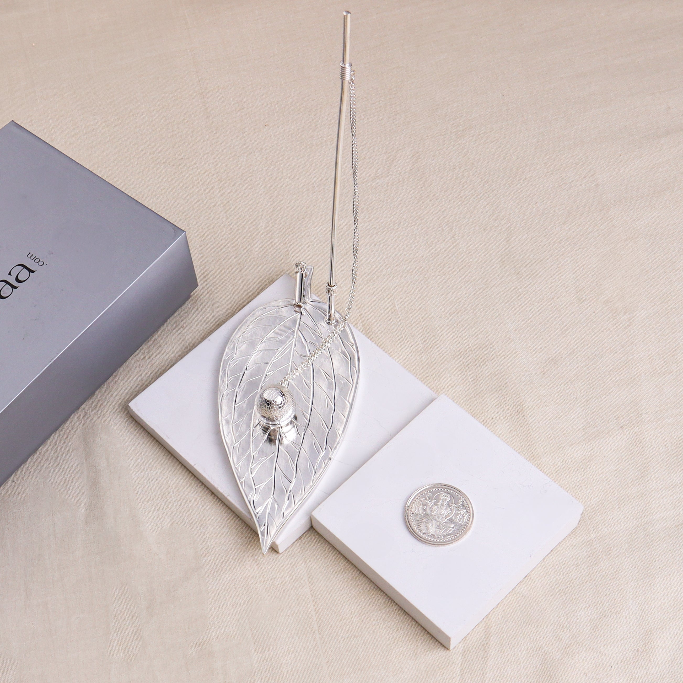 Silver Gift Set : Vida Patra and Aadyaa Coin