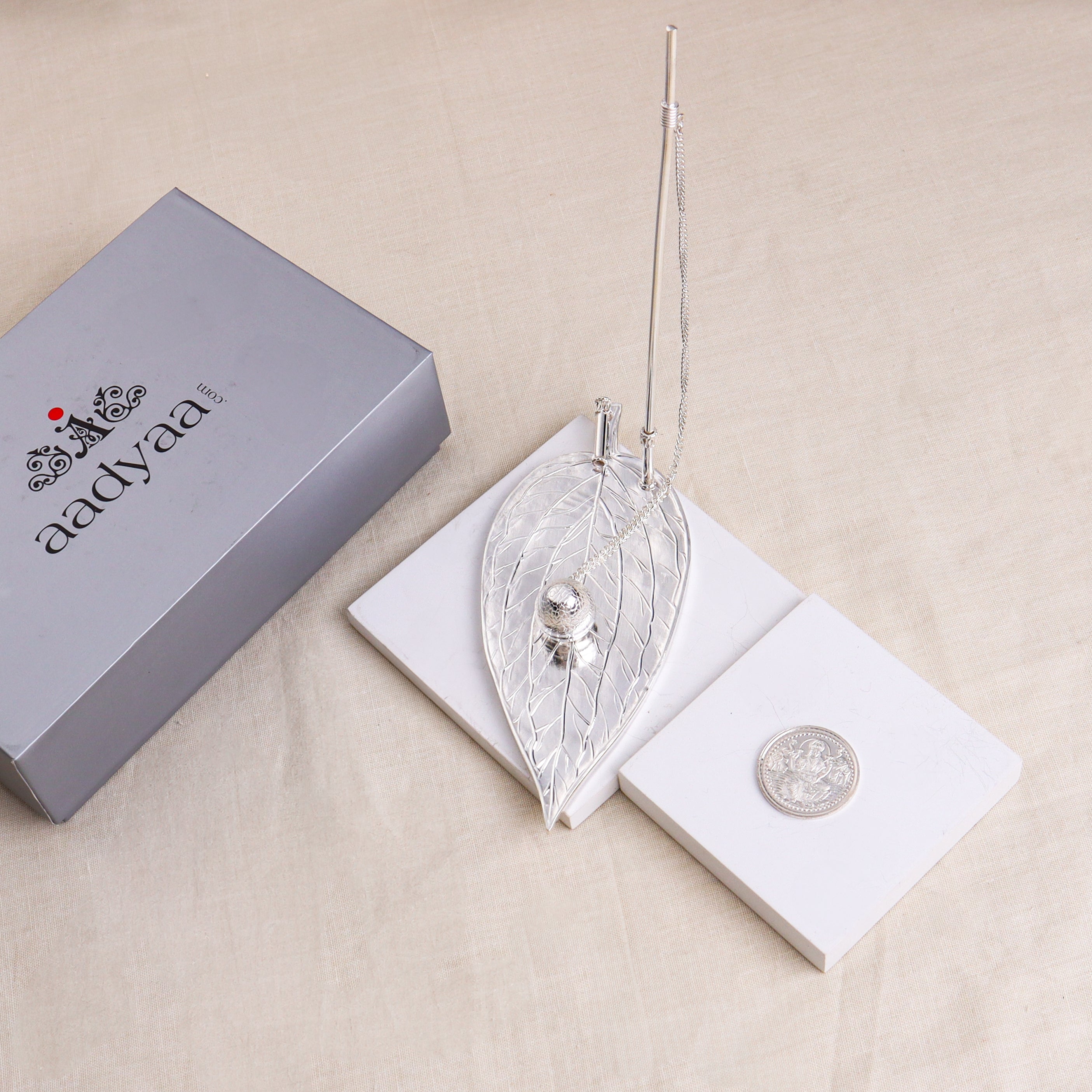 Silver Gift Set : Vida Patra and Aadyaa Coin