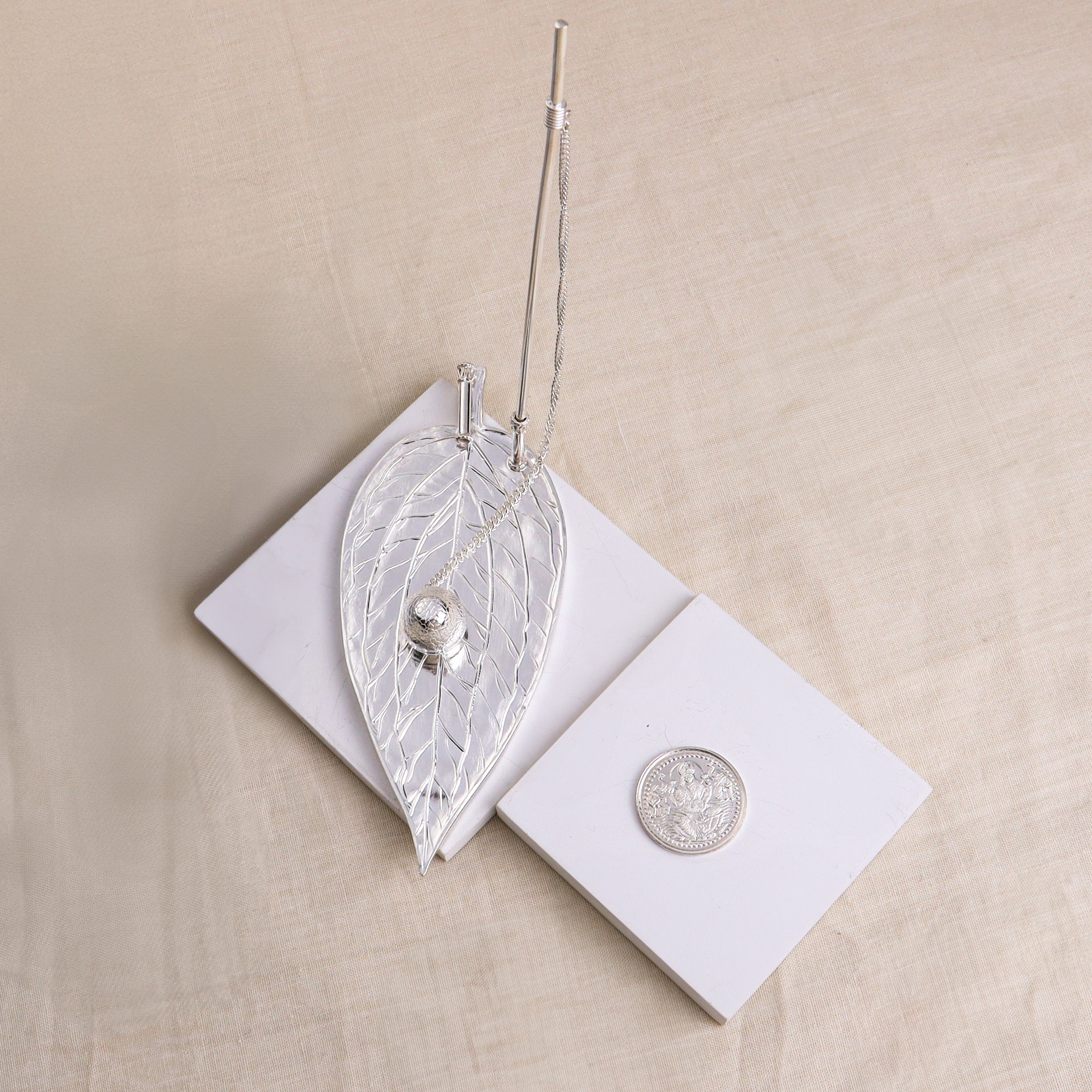 Silver Gift Set : Vida Patra and Aadyaa Coin