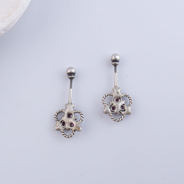 Kempu Twisted Bugadi (Pierced)