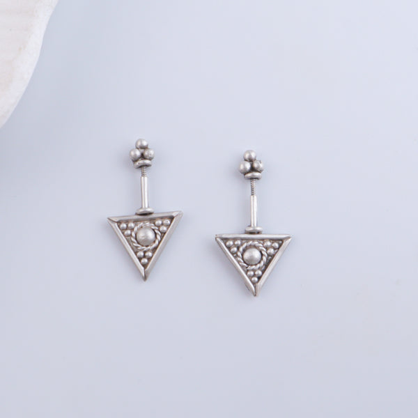 Triangle Bugadi (Pierced)