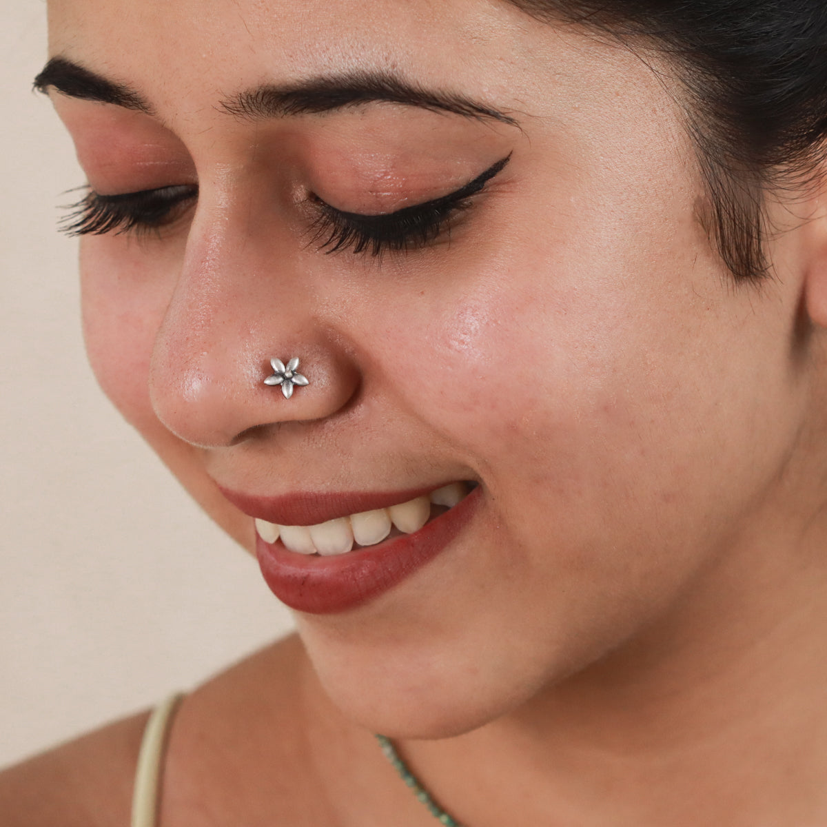 Sadafulee Nose pin (Pierced)