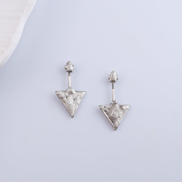 Triangle Bugadi (Pierced)