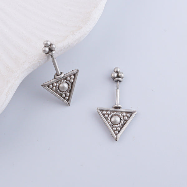 Triangle Bugadi (Pierced)