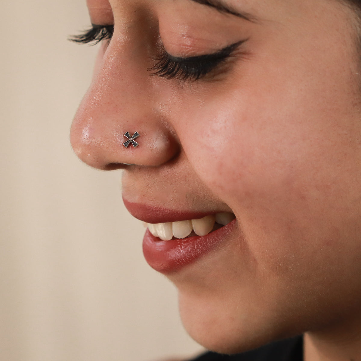 Pinwheel Nose pin ( Pierced ) - Oxidized