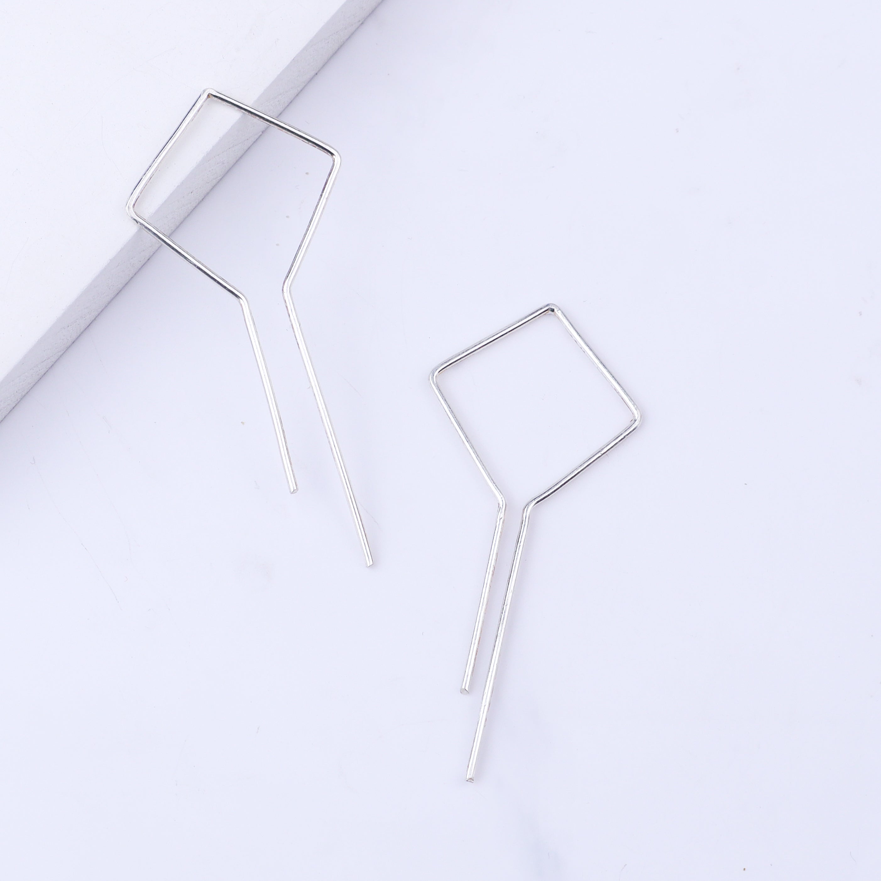 Geometric Rhombus Hoops