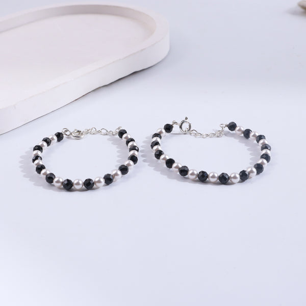Black and white beaded bracelet