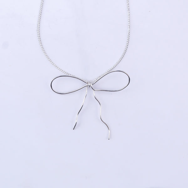 Silver bow necklace