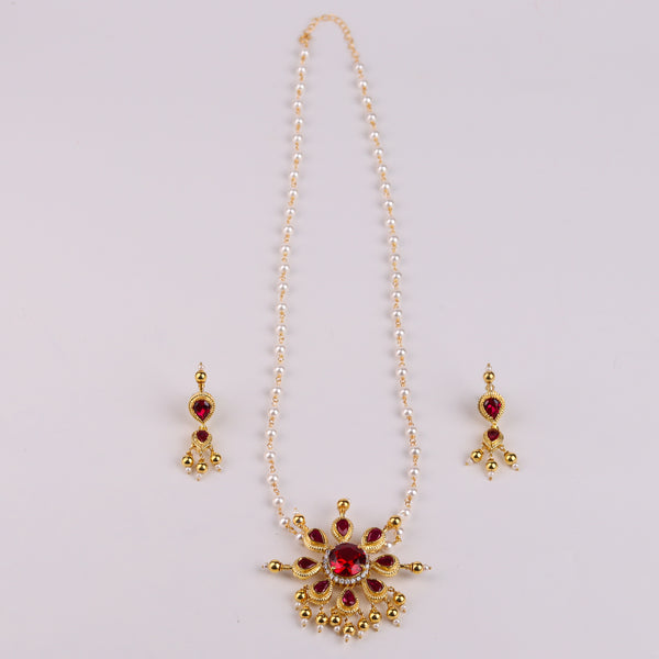 Model wearing Silver Tanmani Pink Flower Pendant Set