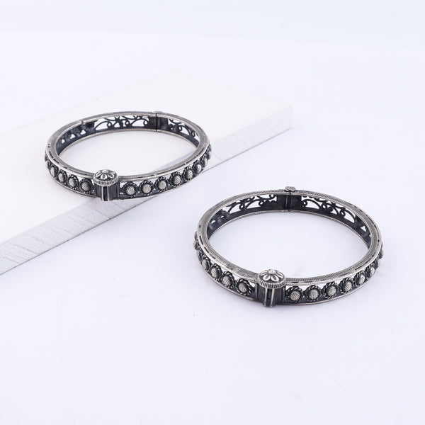 Oxidized Nakshi Bangle Pair (Openable)