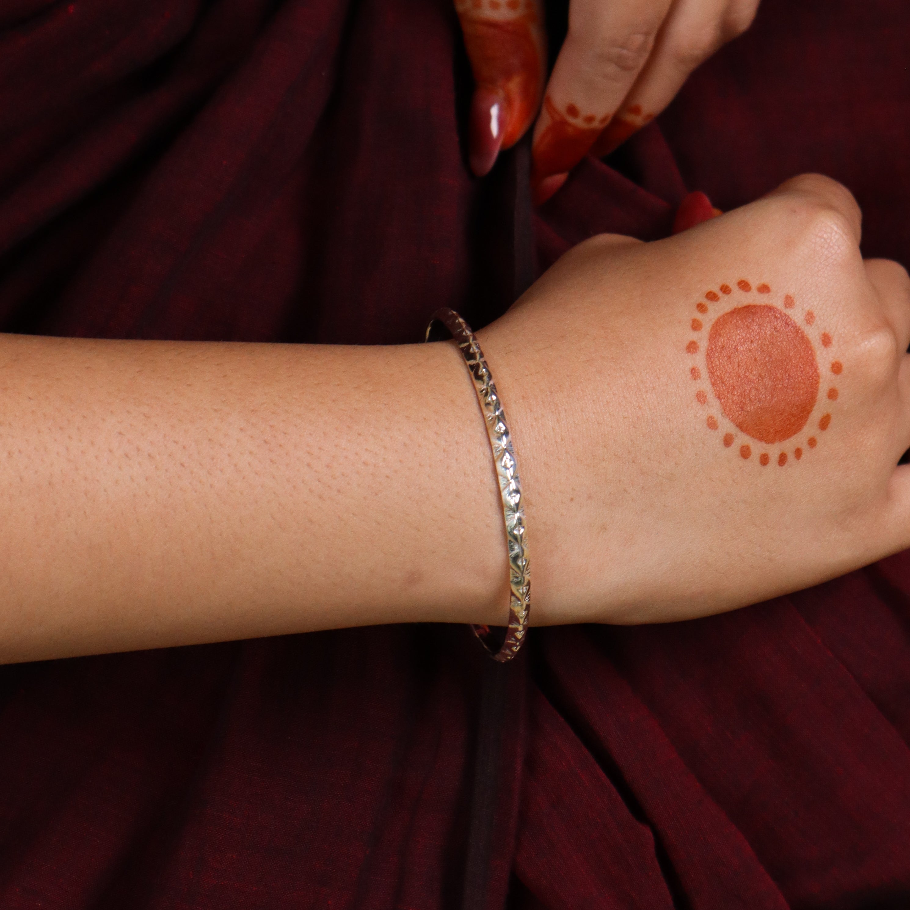 Silver Nakshi Textured Bangle
