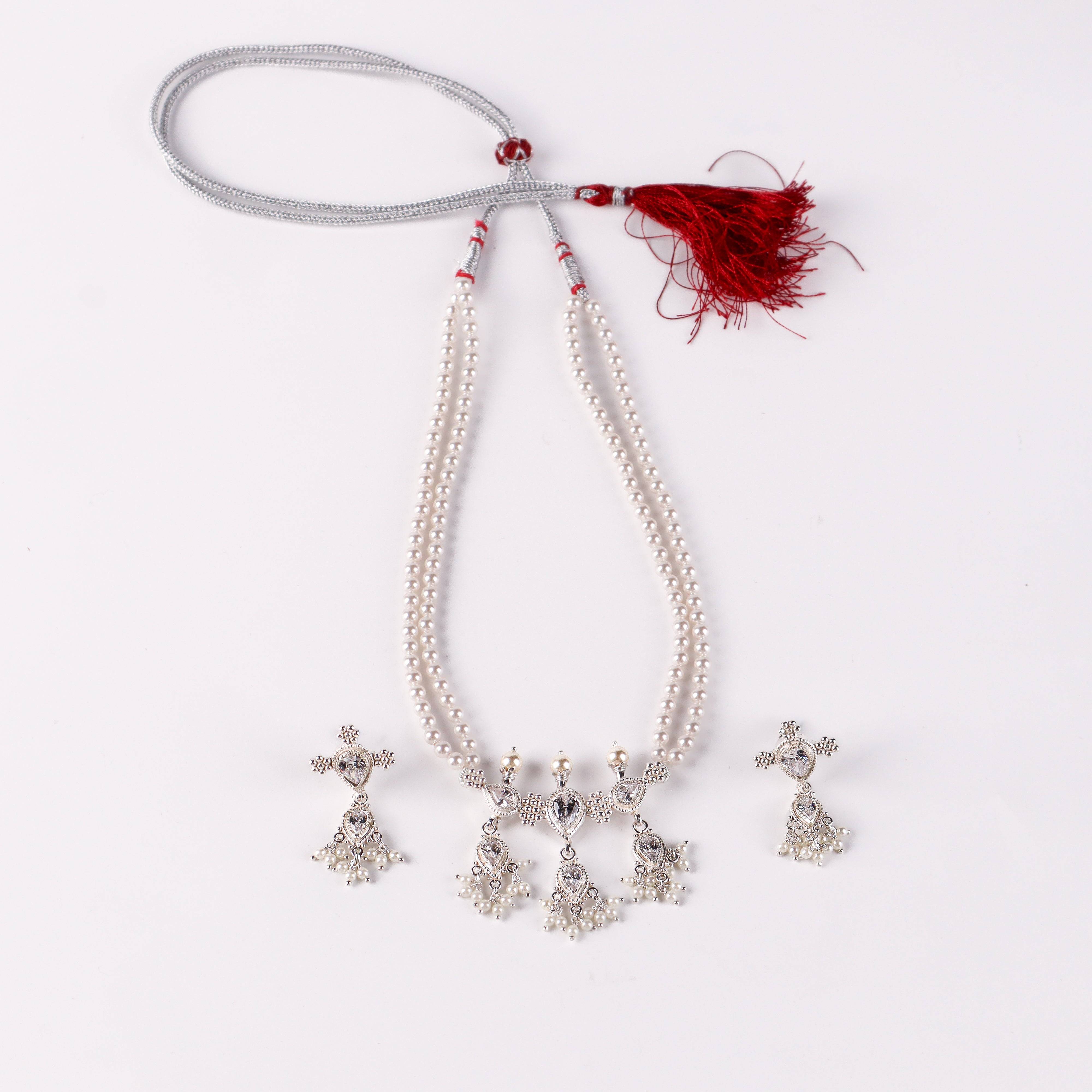 Silver CZ Kudi Tanmani Set with Pearls (3 Leaf)