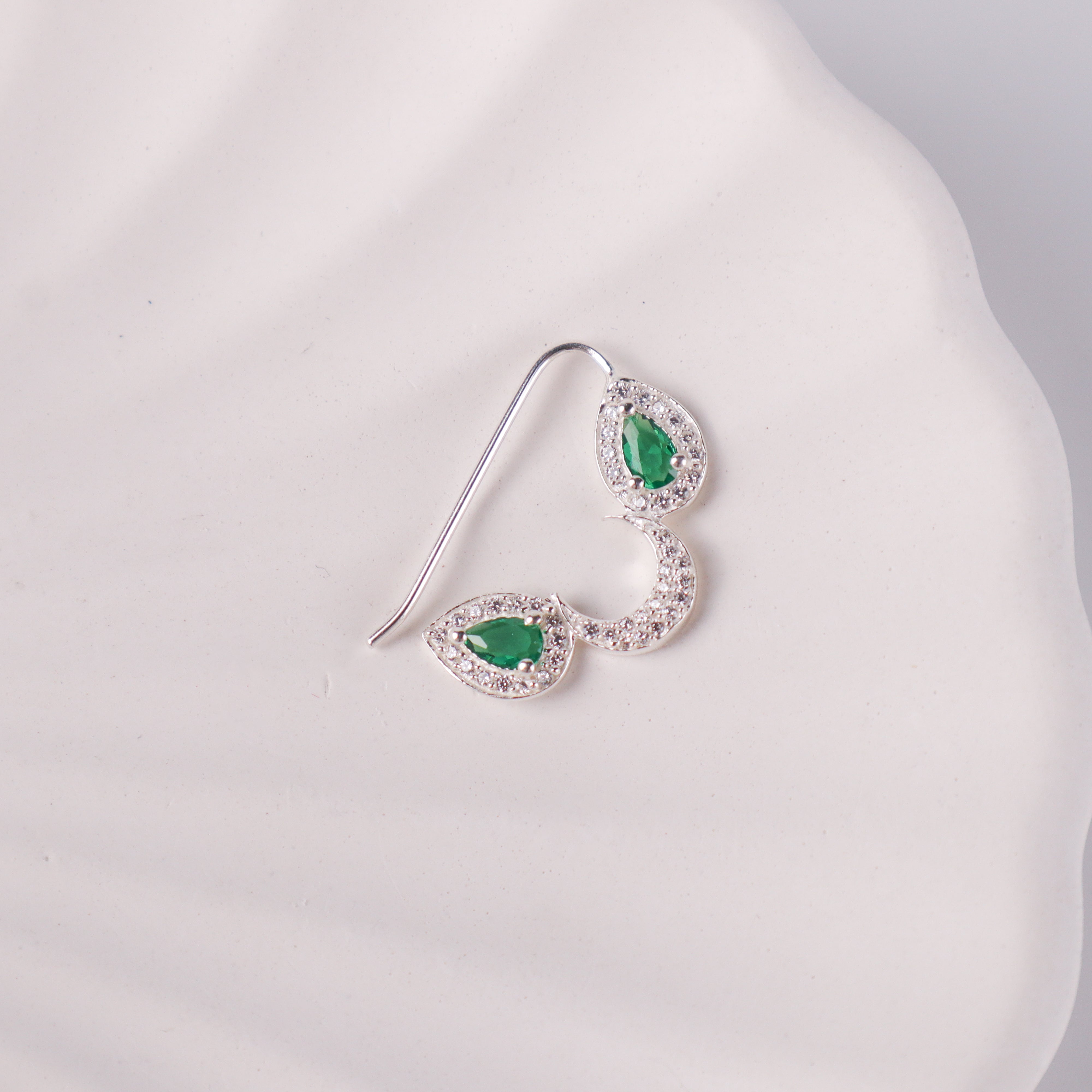 Silver chandrakor green drop nath with cz stones pierced (small)