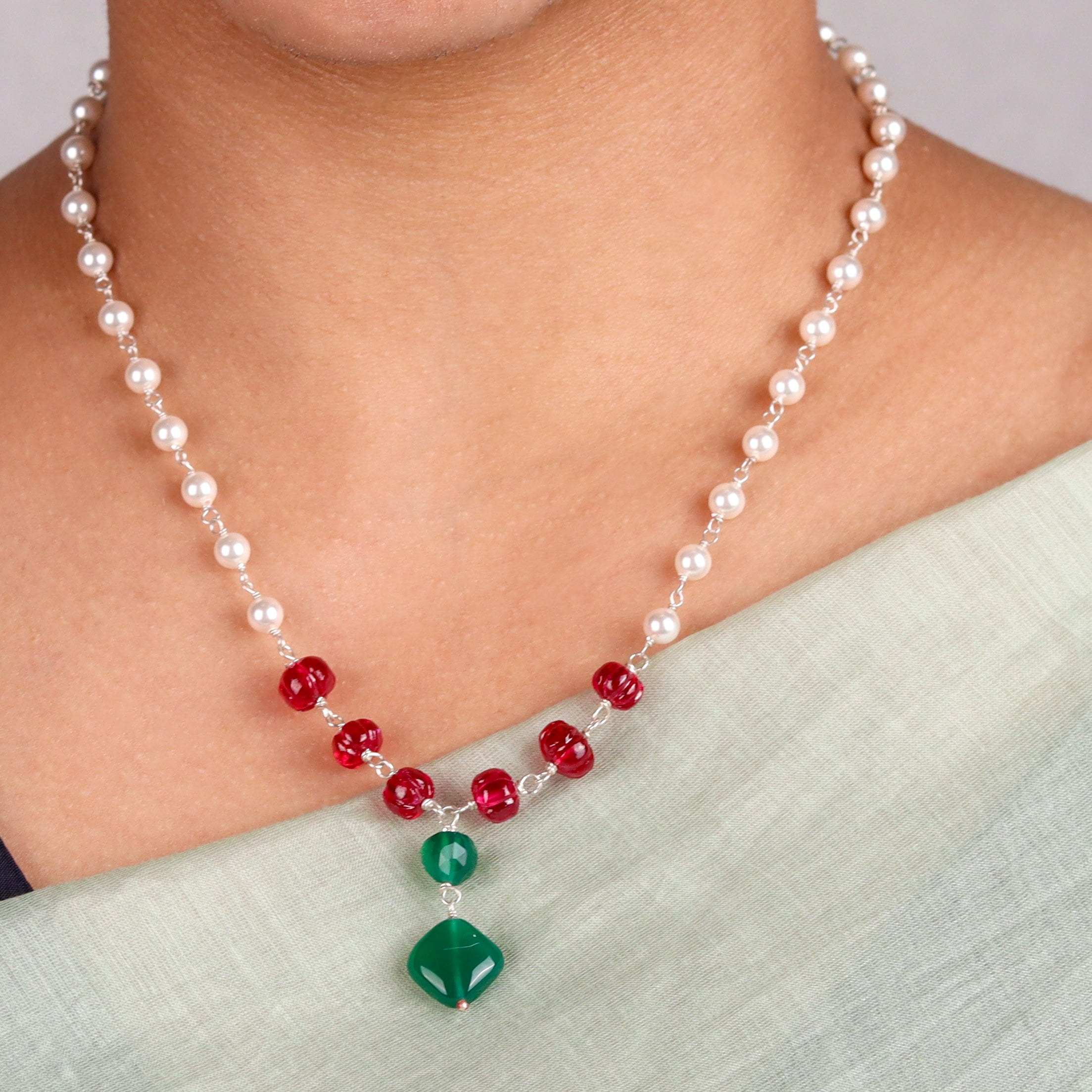 Pearl ganthan necklace with Semipricious stones