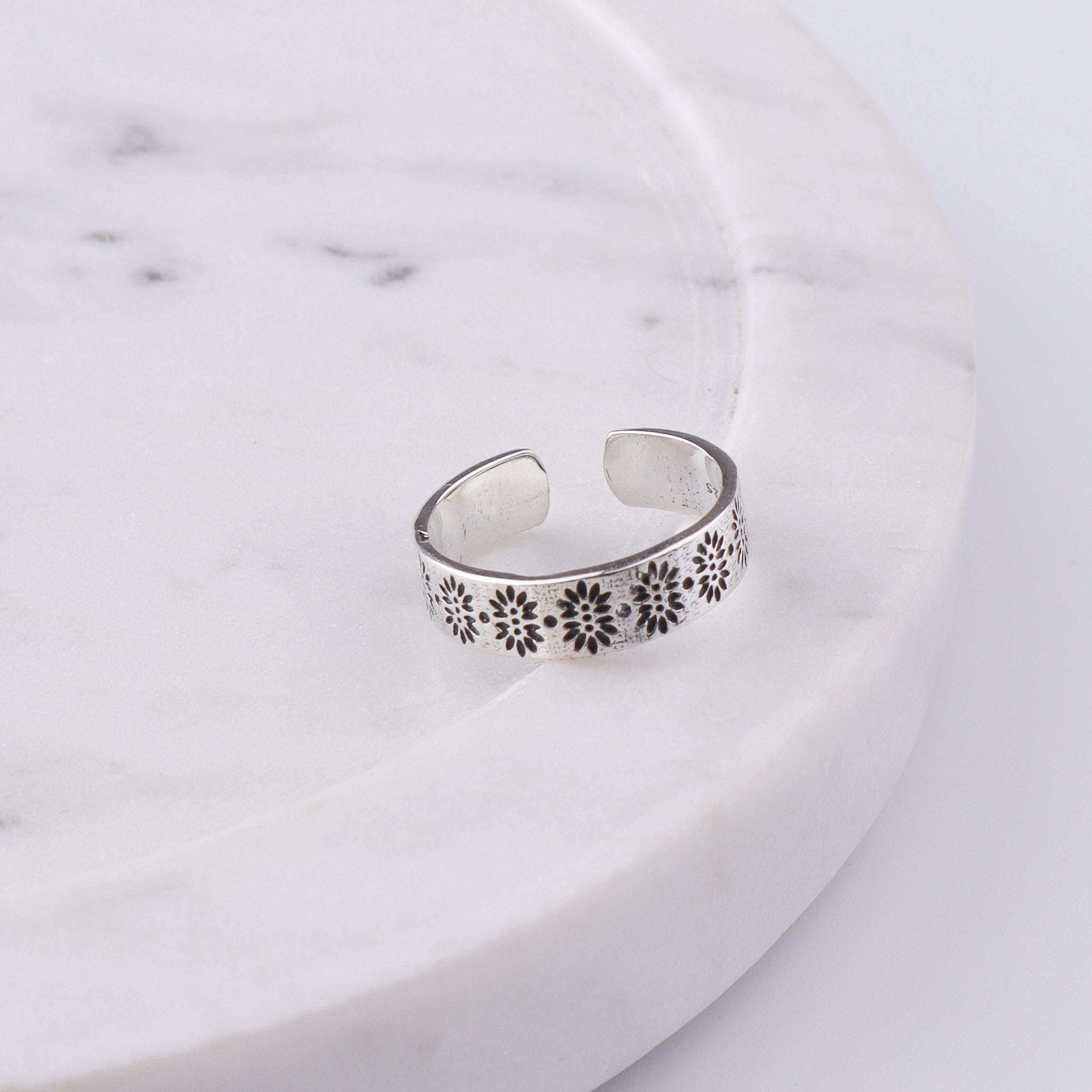 Carved Band Silver Ring