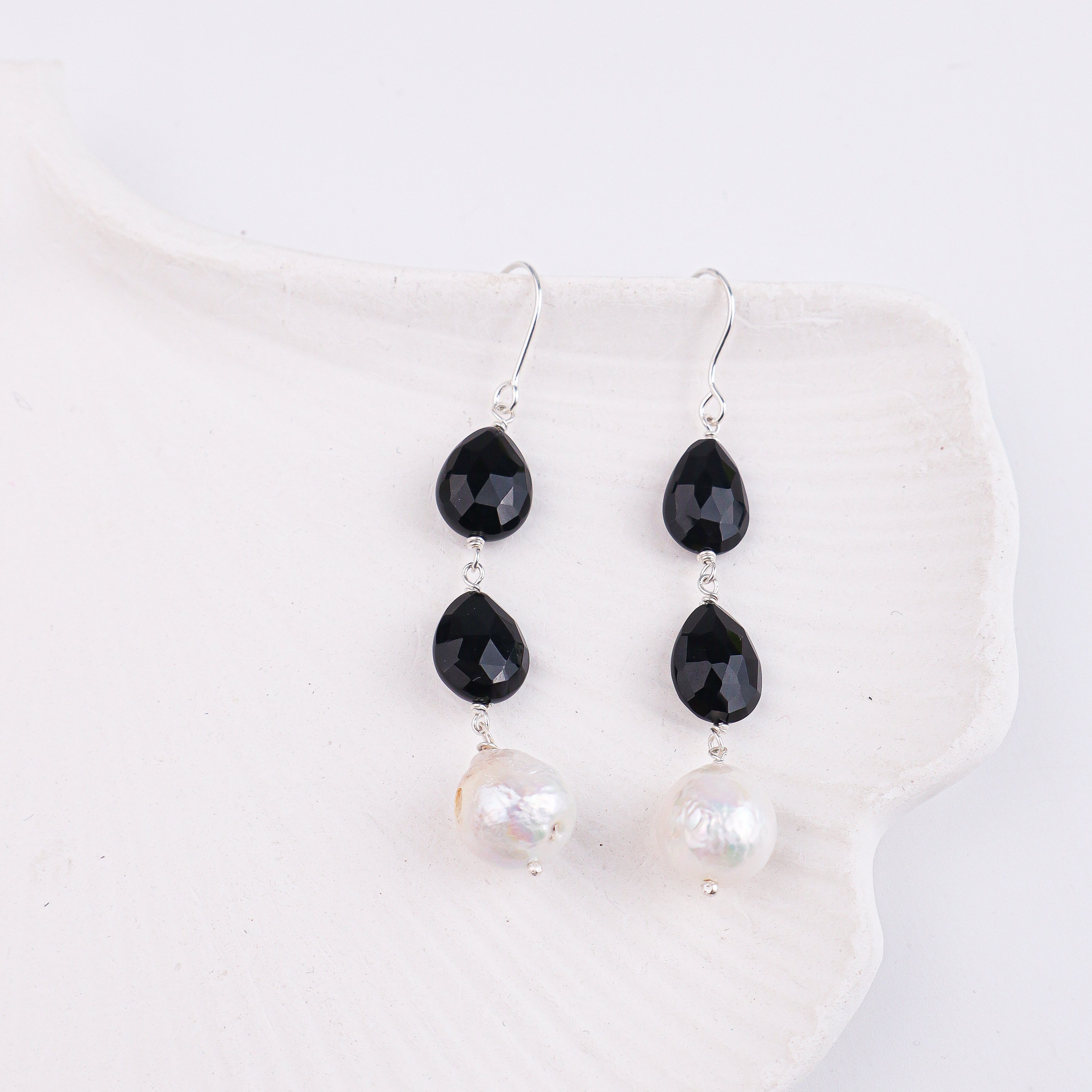 Black Spinnel & Baroque Pearl Drop Earring