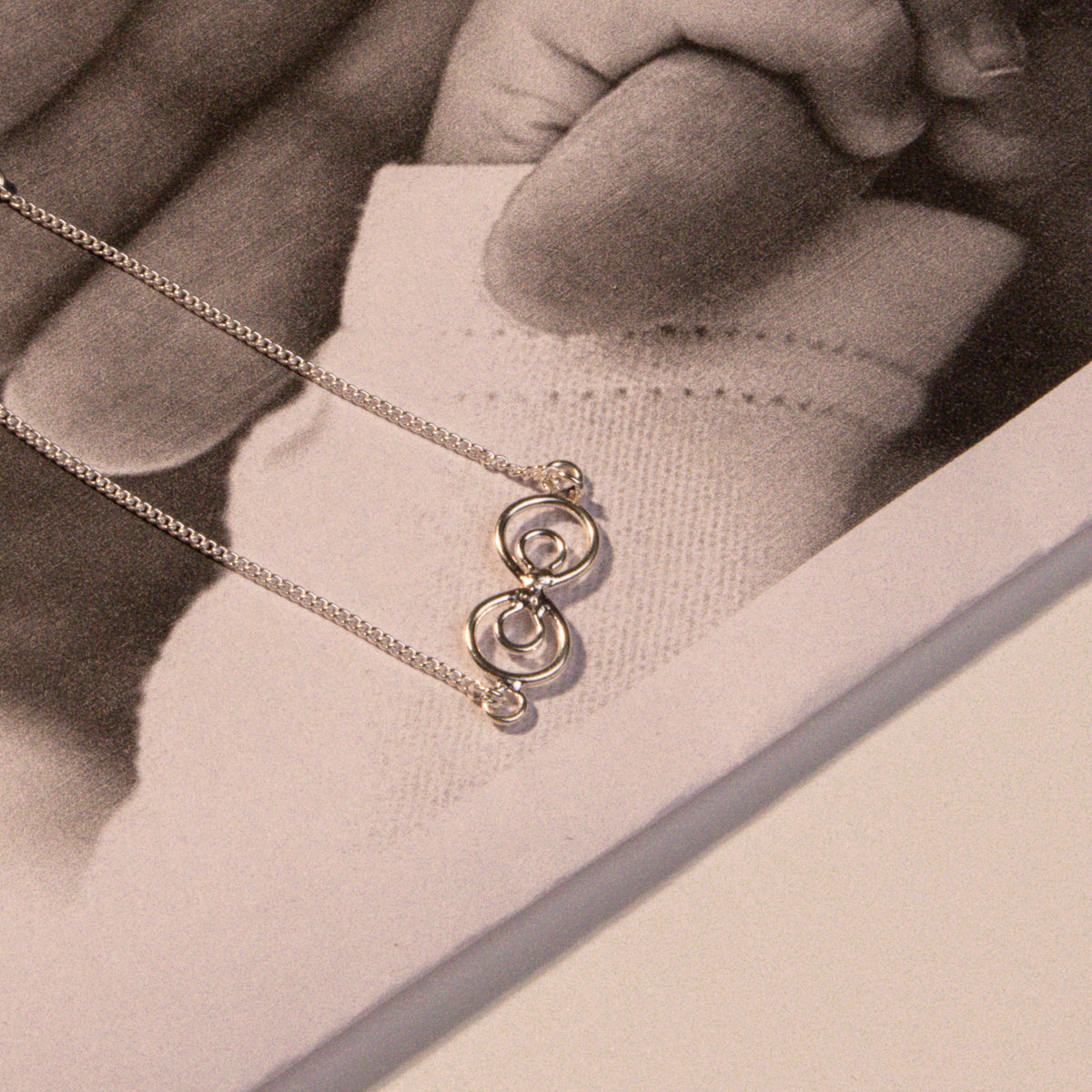Infinity Round Wire Pendant Necklace