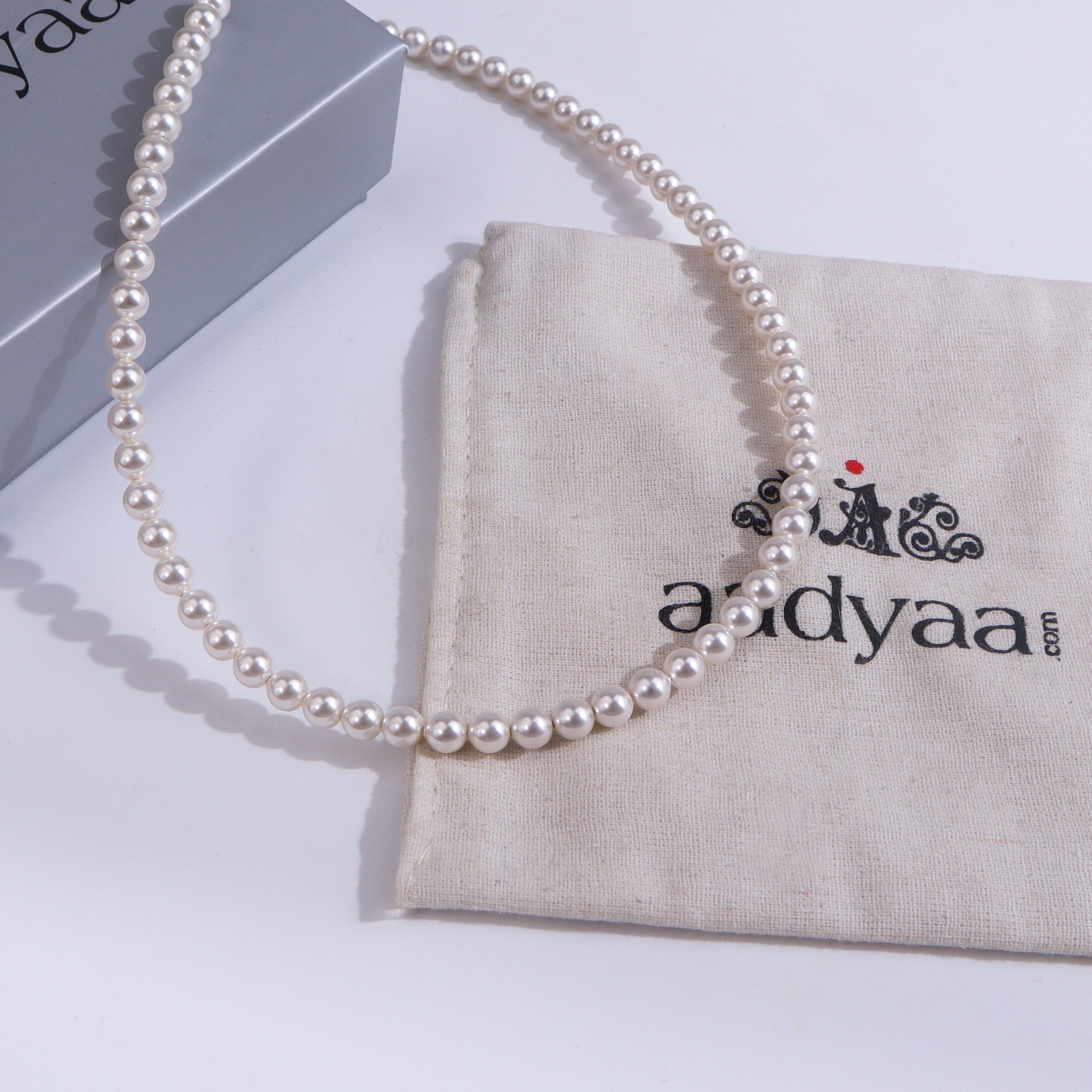 Cream Pearl Beaded Necklace (5 mm)
