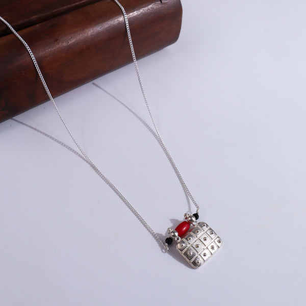 Silver Saaj Motif Mangalsutra: ताईत (Taait)
