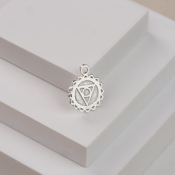 Vishuddha (विशुद्ध) – Throat Chakra charm