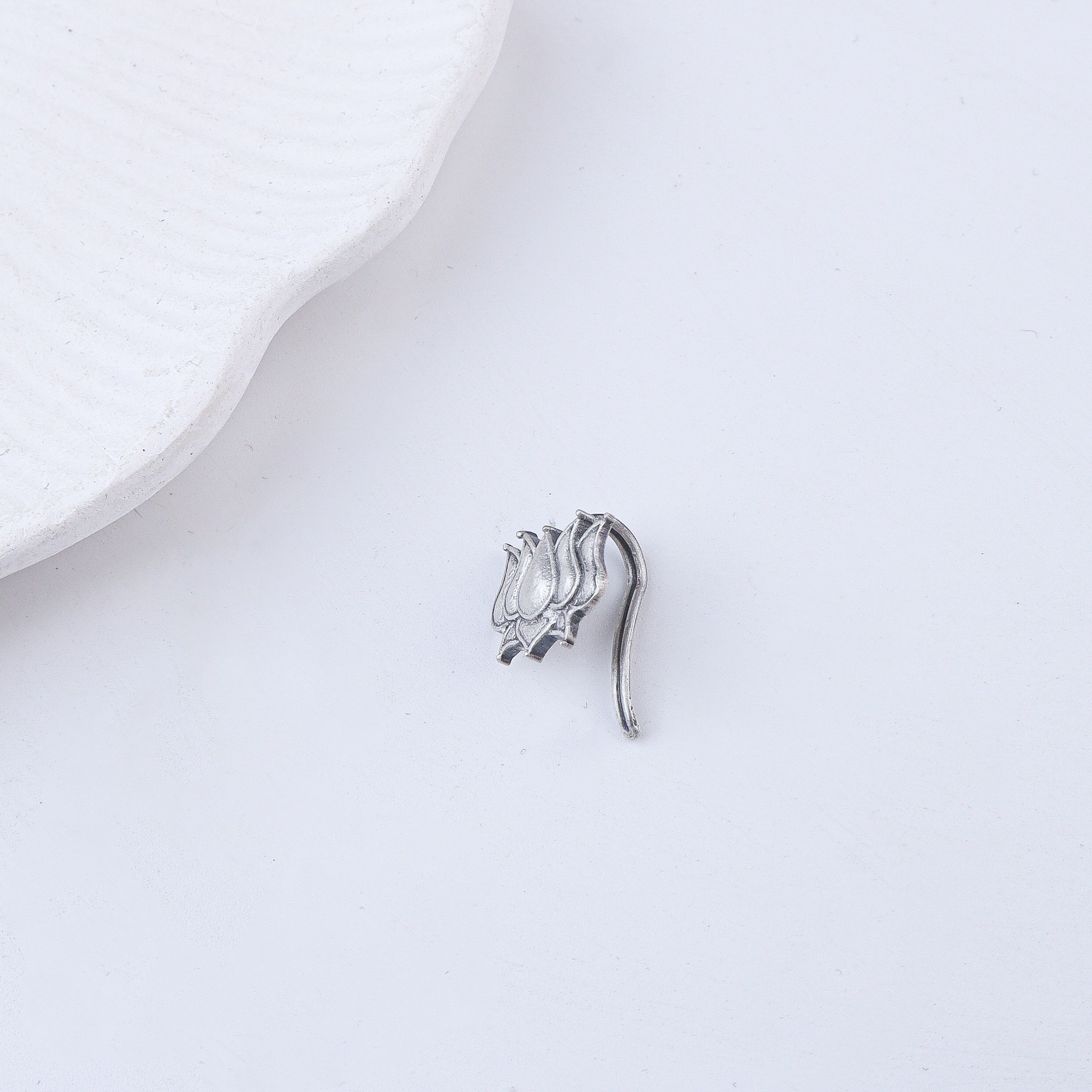 Lotus Oxidized Silver Earcuff (Single)