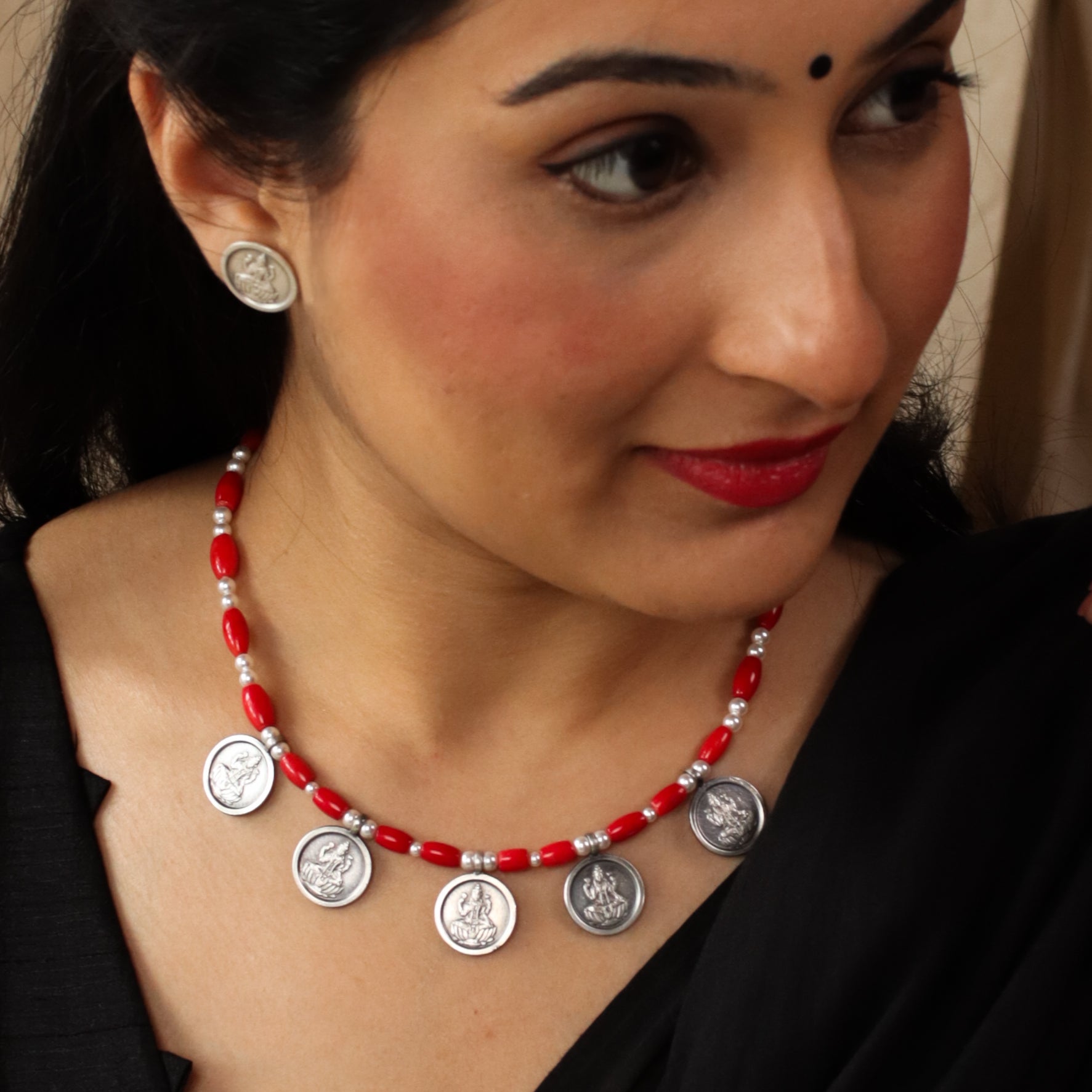Coral & Pearl Silver Putali Haar Set