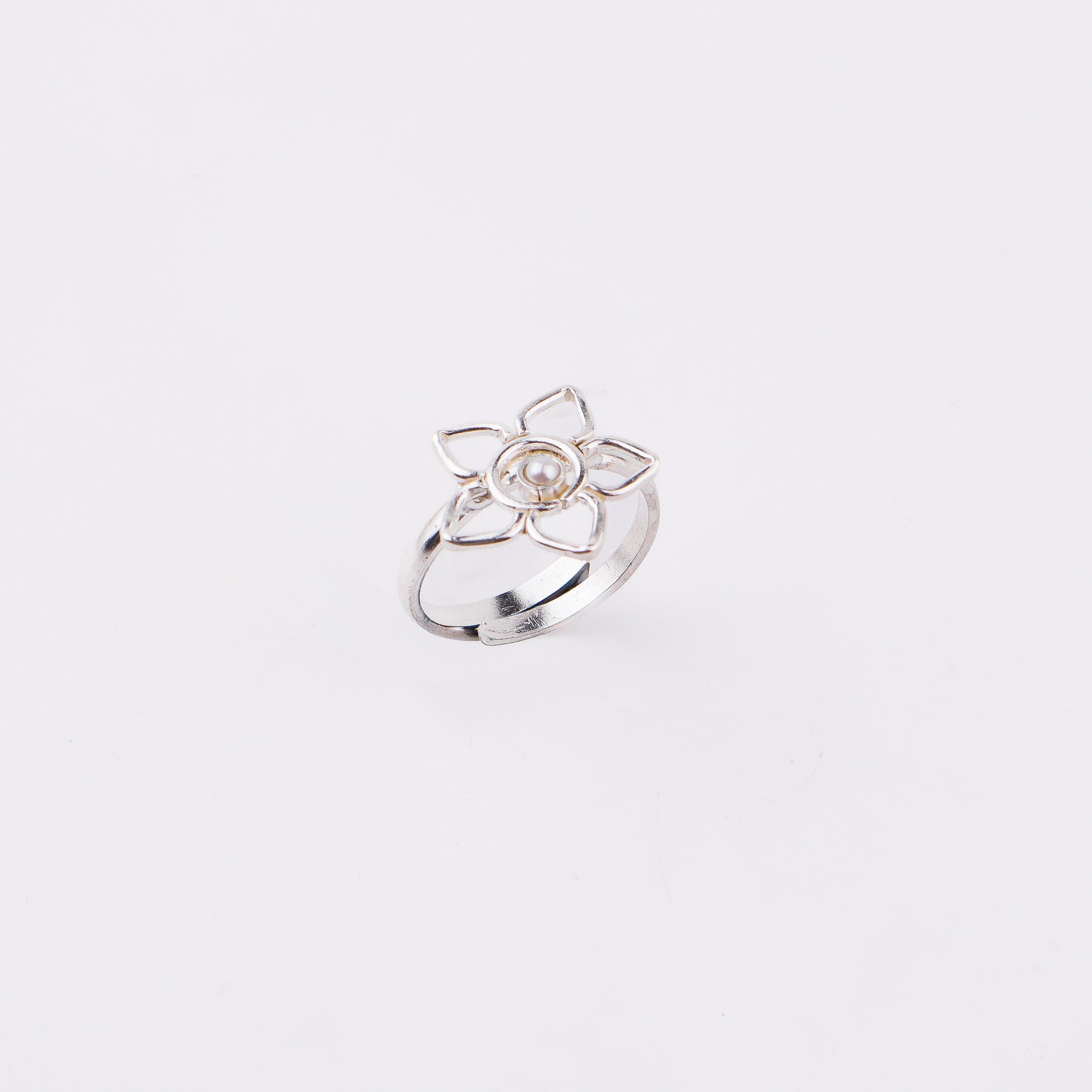 Sliver Flower and Pearl Ring
