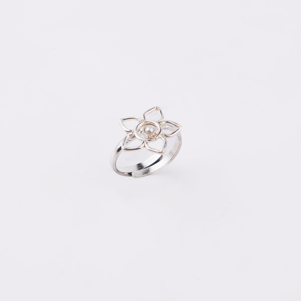 Sliver Flower and Pearl Ring