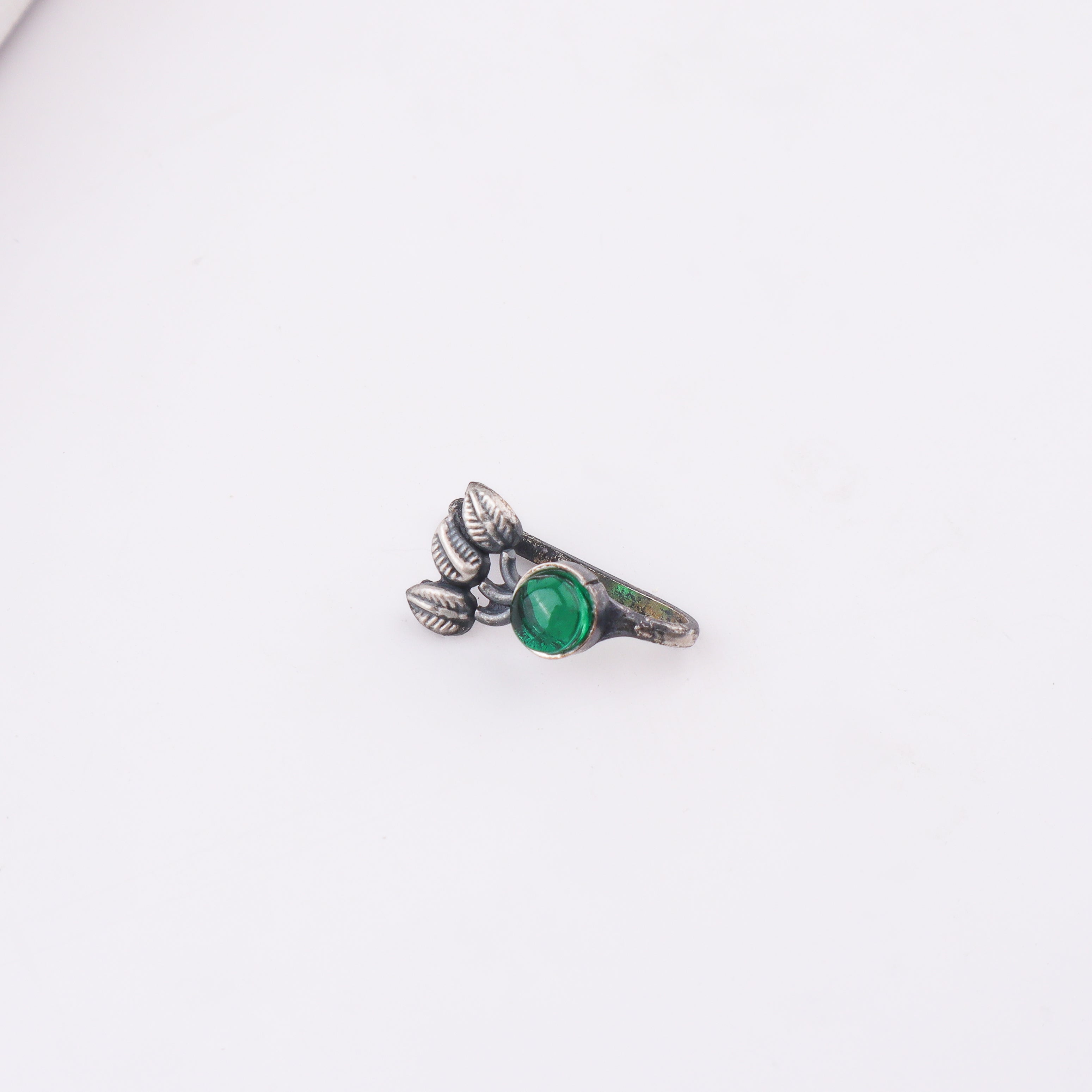 Oxidised Green Petalfall Clip-On Nose Pin (Large)