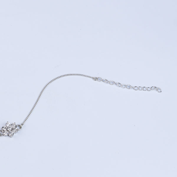 Silver bracelet with floral design