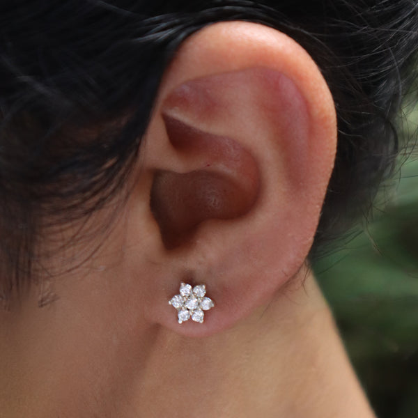 Close-up of Classic CZ Flower Motif Mangalsutra Set Small with CZ stones