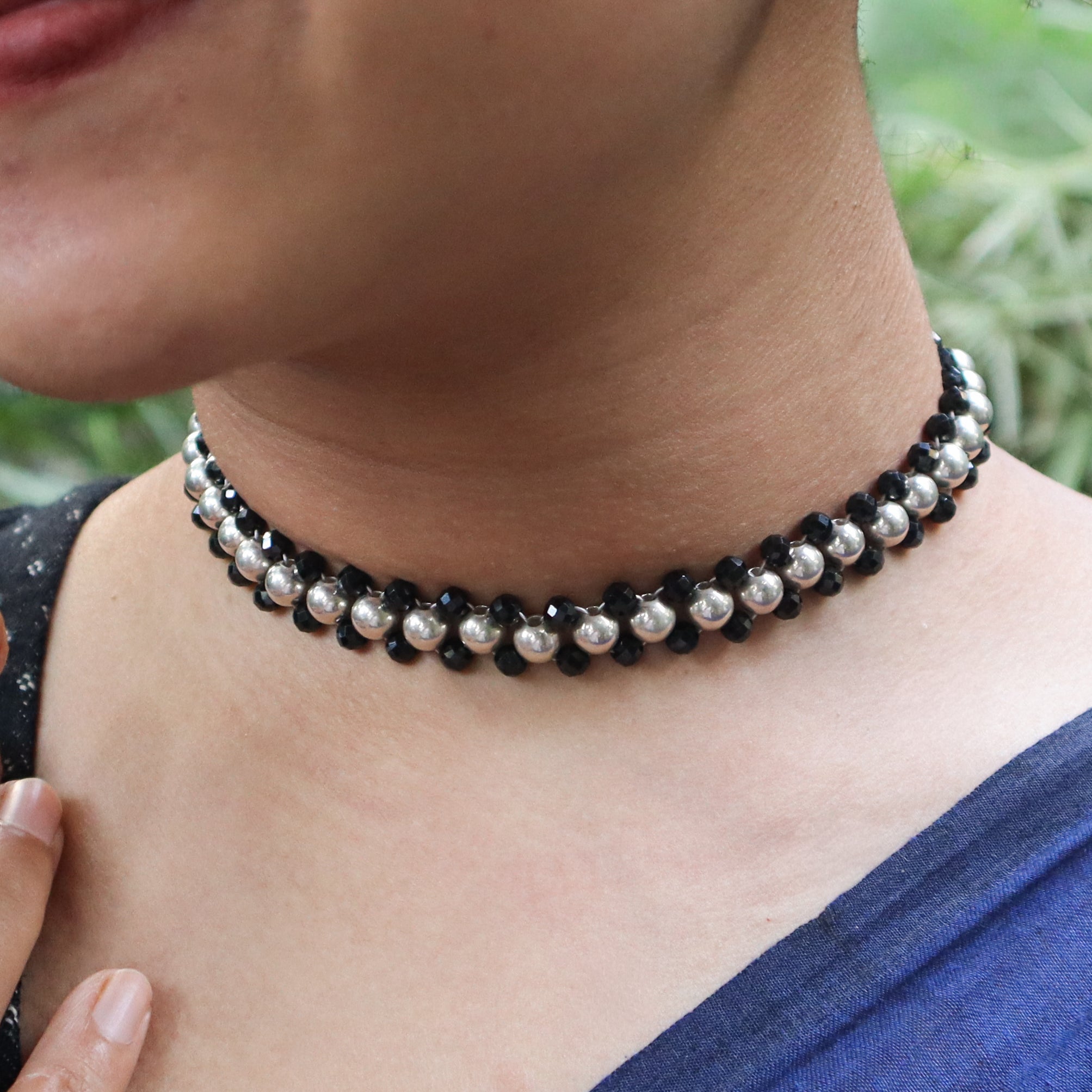 Silver Bead Thushi Set with black Spinel