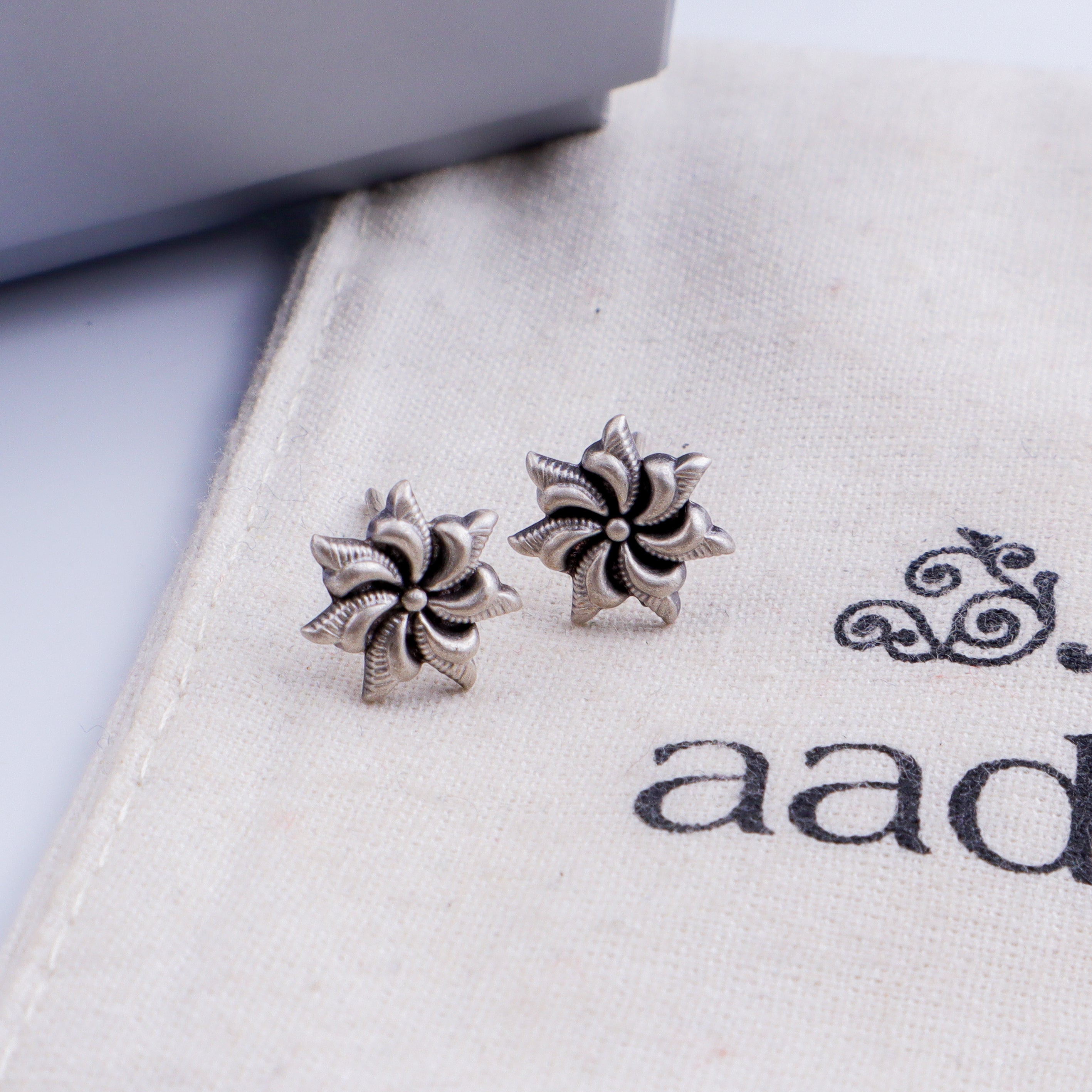 Prajakta Studs
