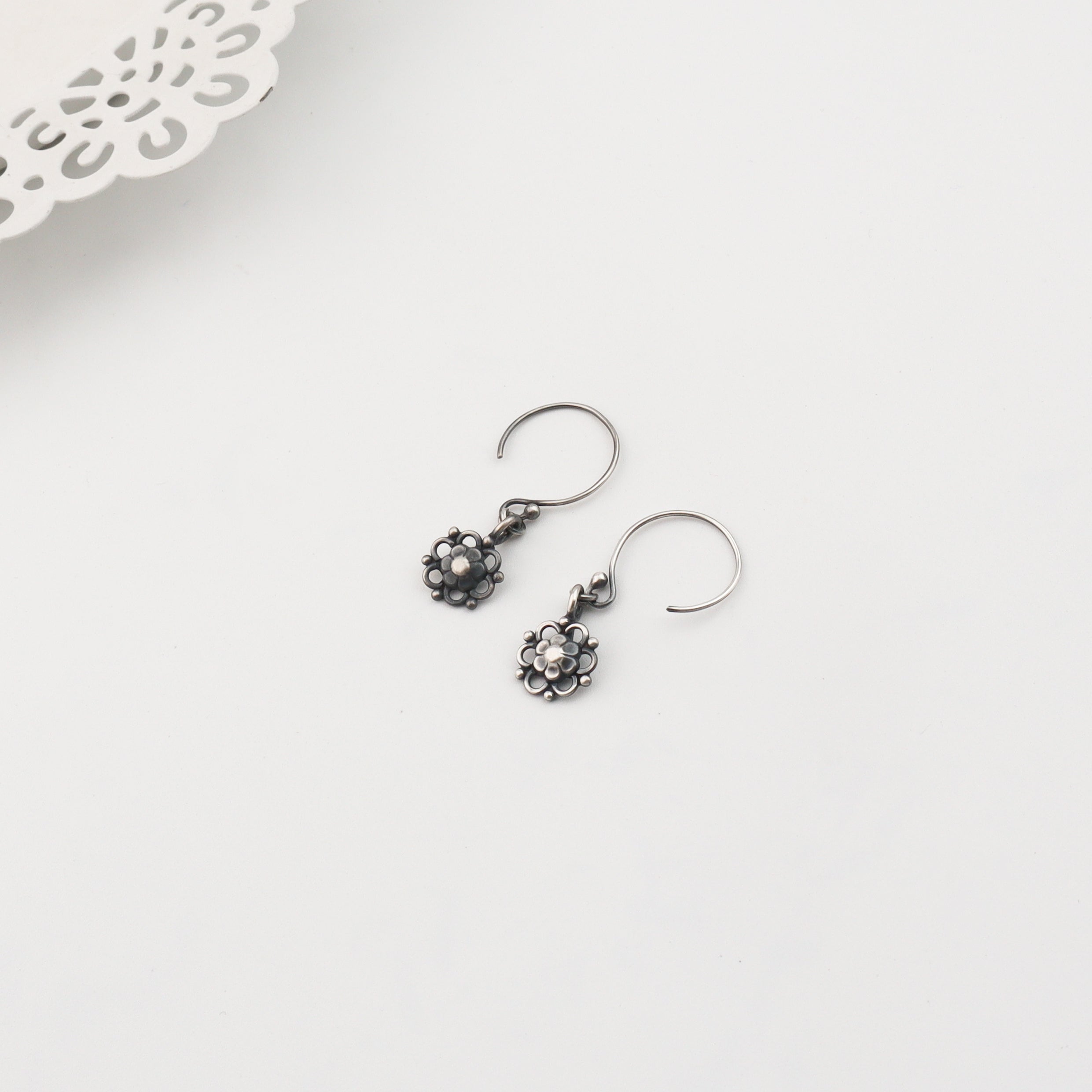 Silver Oxidized Flower Dangler earring
