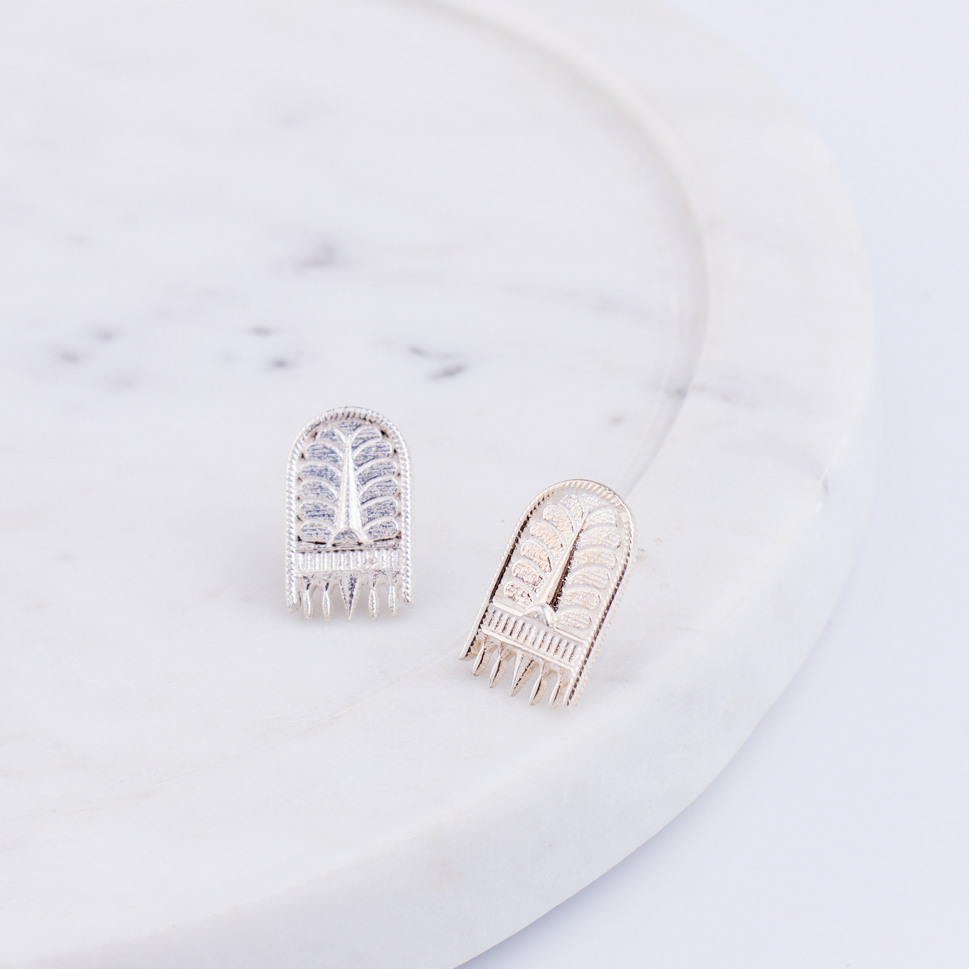 Silver Saaj Motif Earring Small: ताळी (Taali)