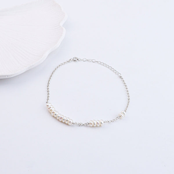 Pearl silver anklet close-up
