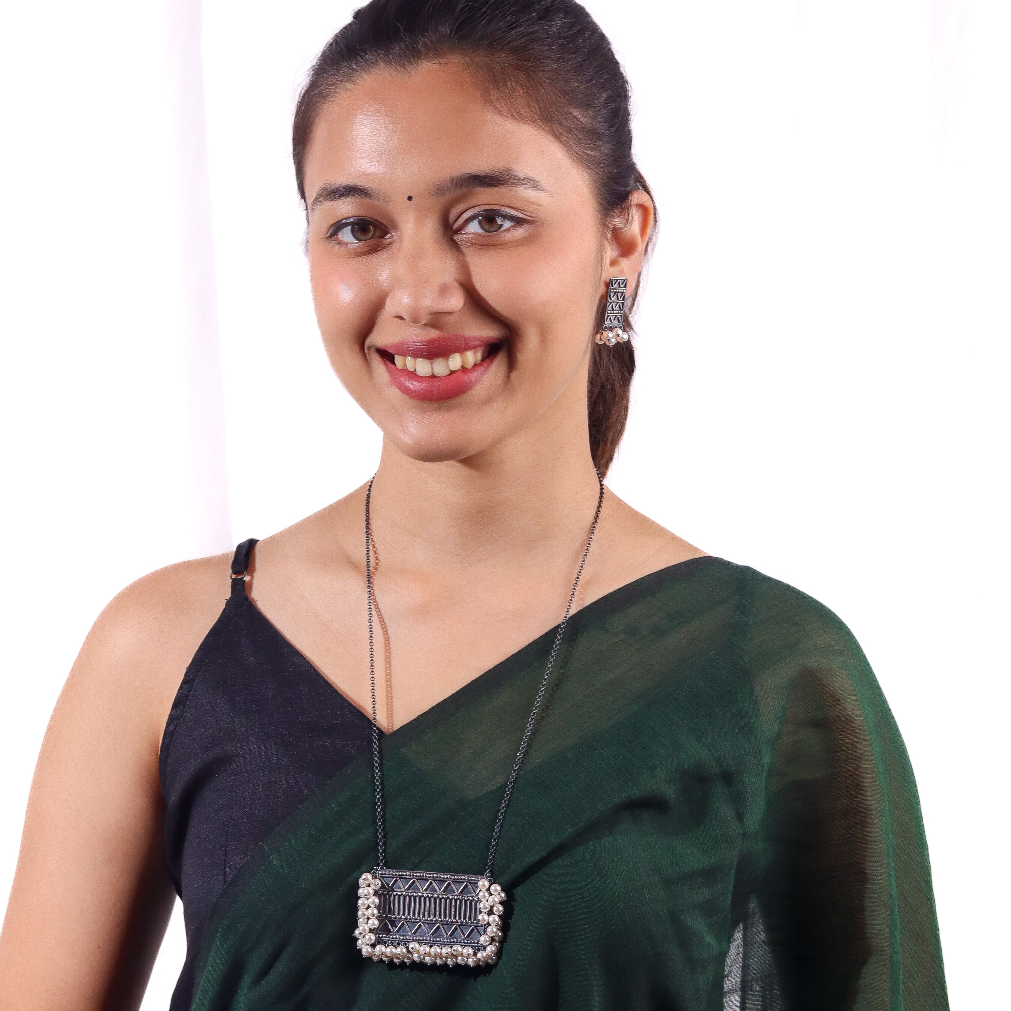 Silver nakshi set with pearls (big)