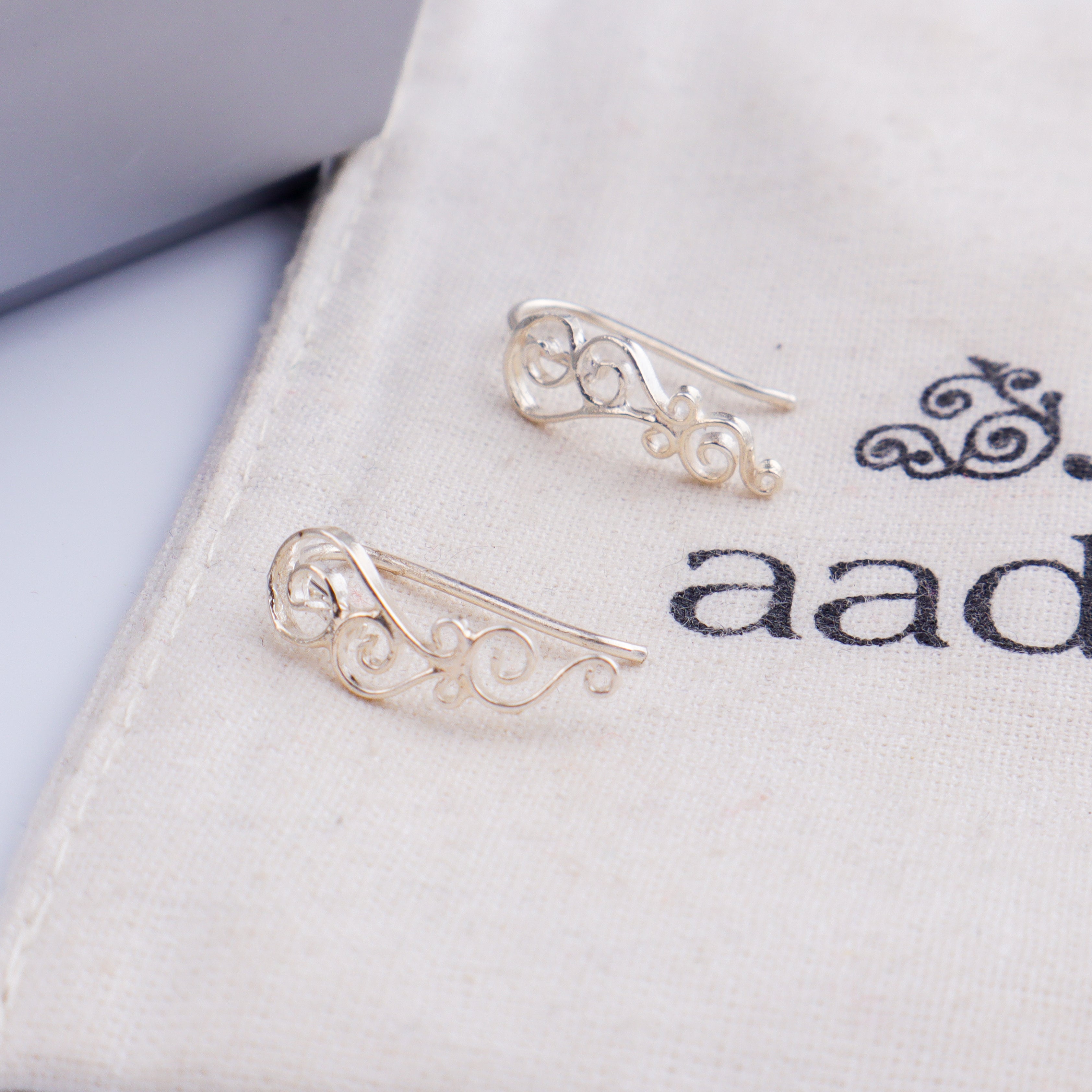 Signature Aadyaa Earcuff
