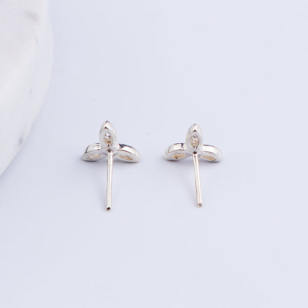Silver Tiny Flower Earring , great for second piercing !