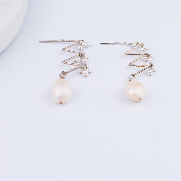 Silver Pearl Zig Zag Earring